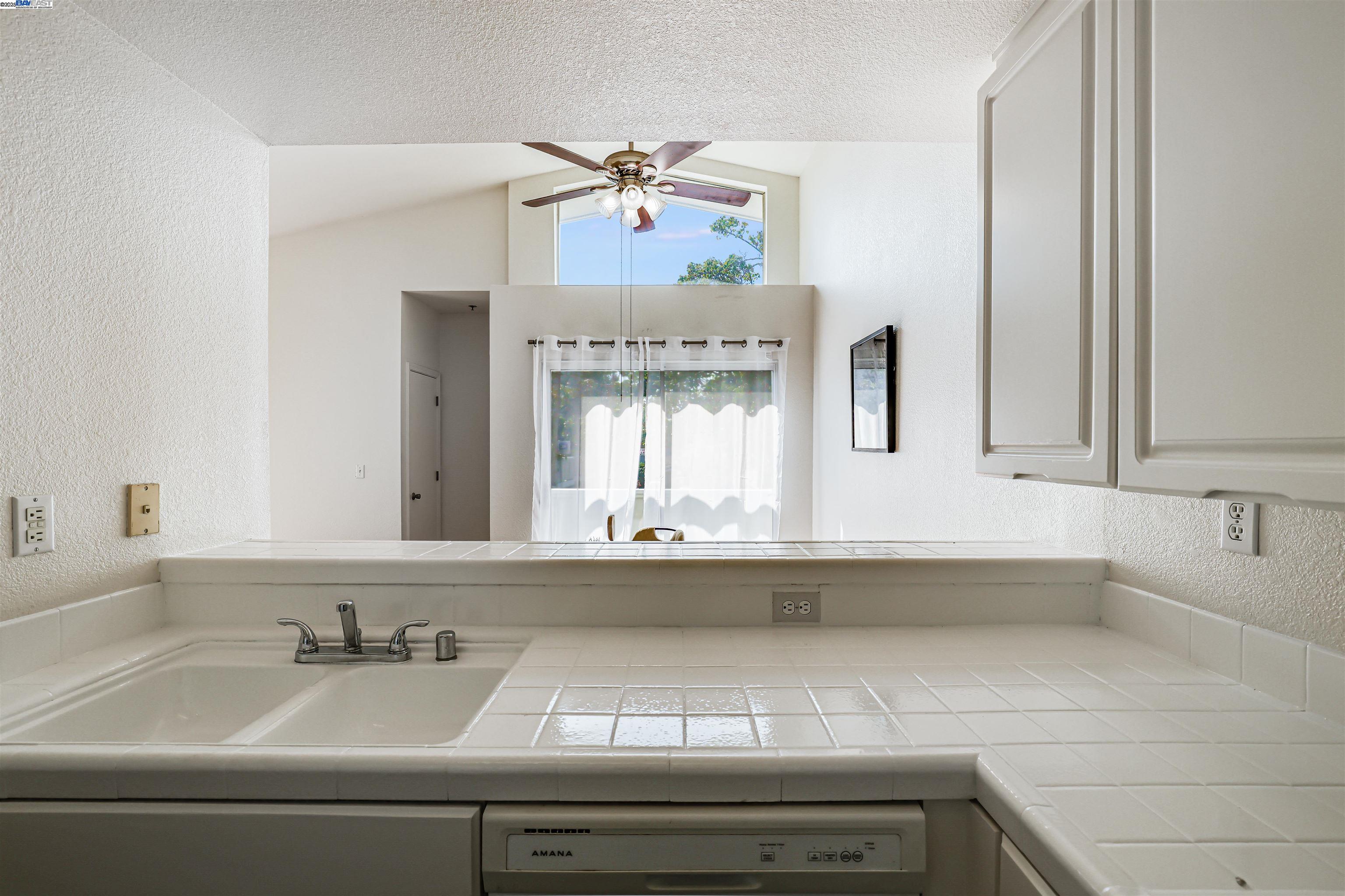 Photo #8: 41108407 Listing: Photo #8