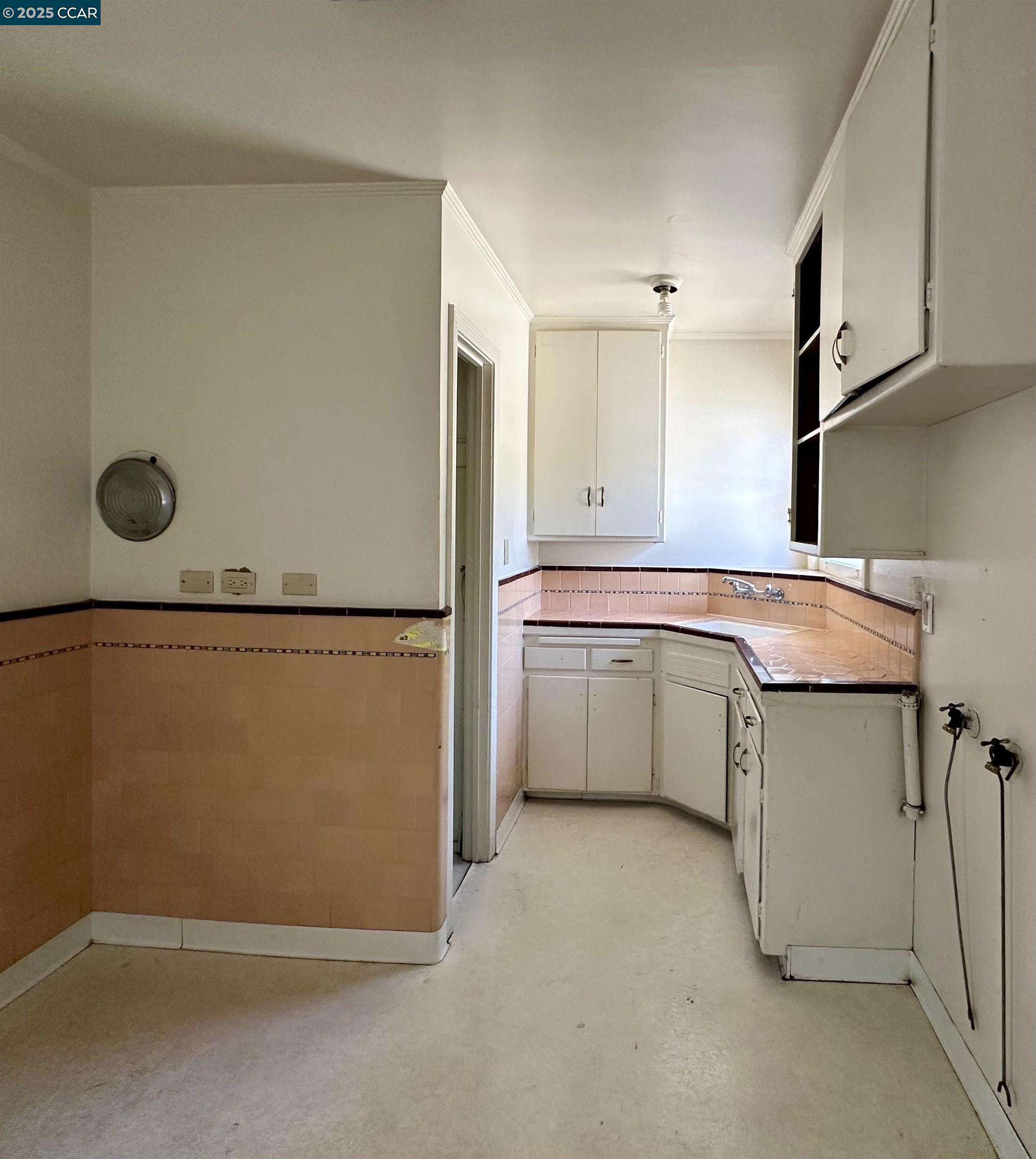 Detail Gallery Image 17 of 21 For 2062 Washington Ave, San Leandro,  CA 94577 - – Beds | – Baths