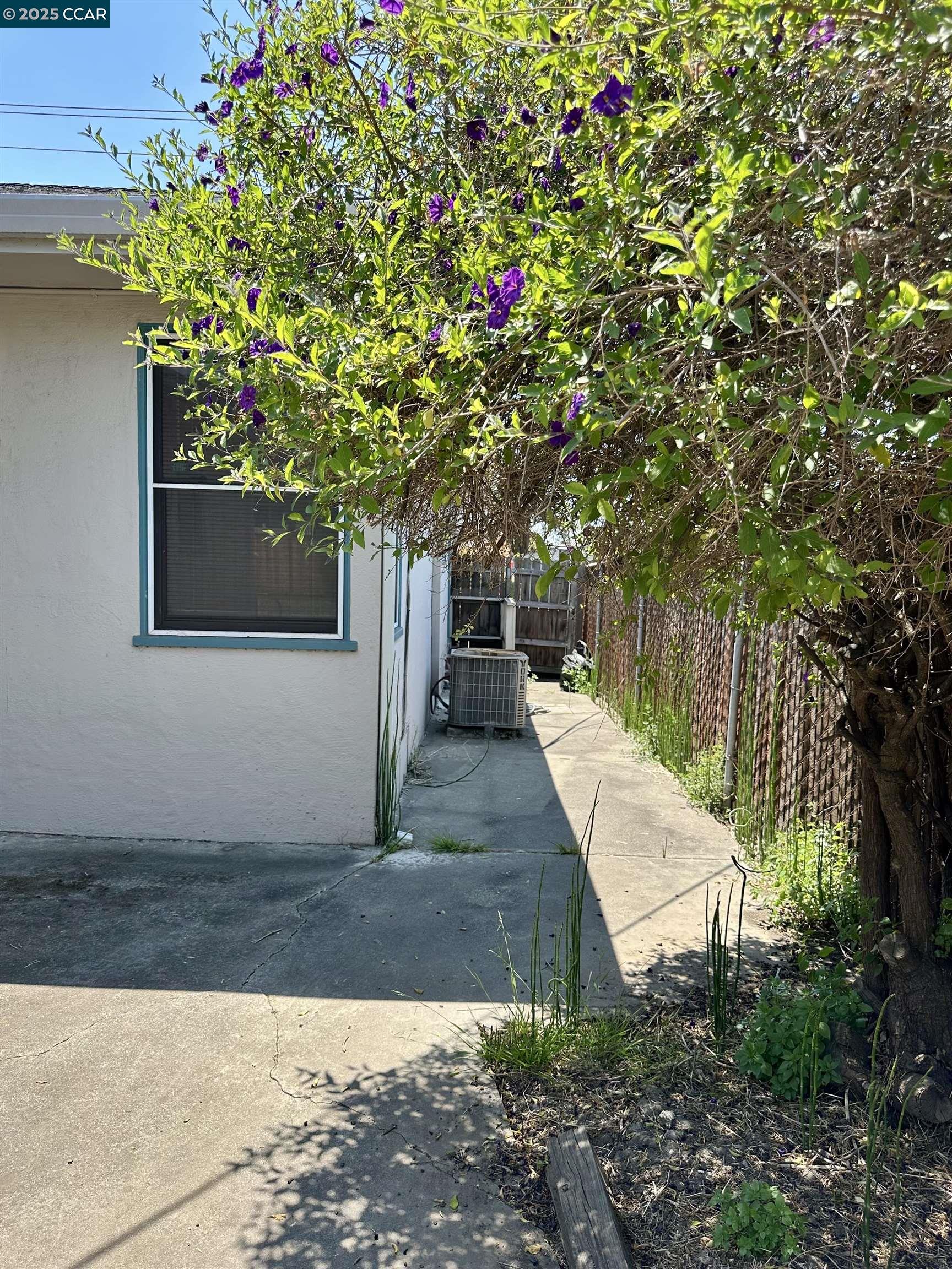 Detail Gallery Image 20 of 21 For 2062 Washington Ave, San Leandro,  CA 94577 - – Beds | – Baths