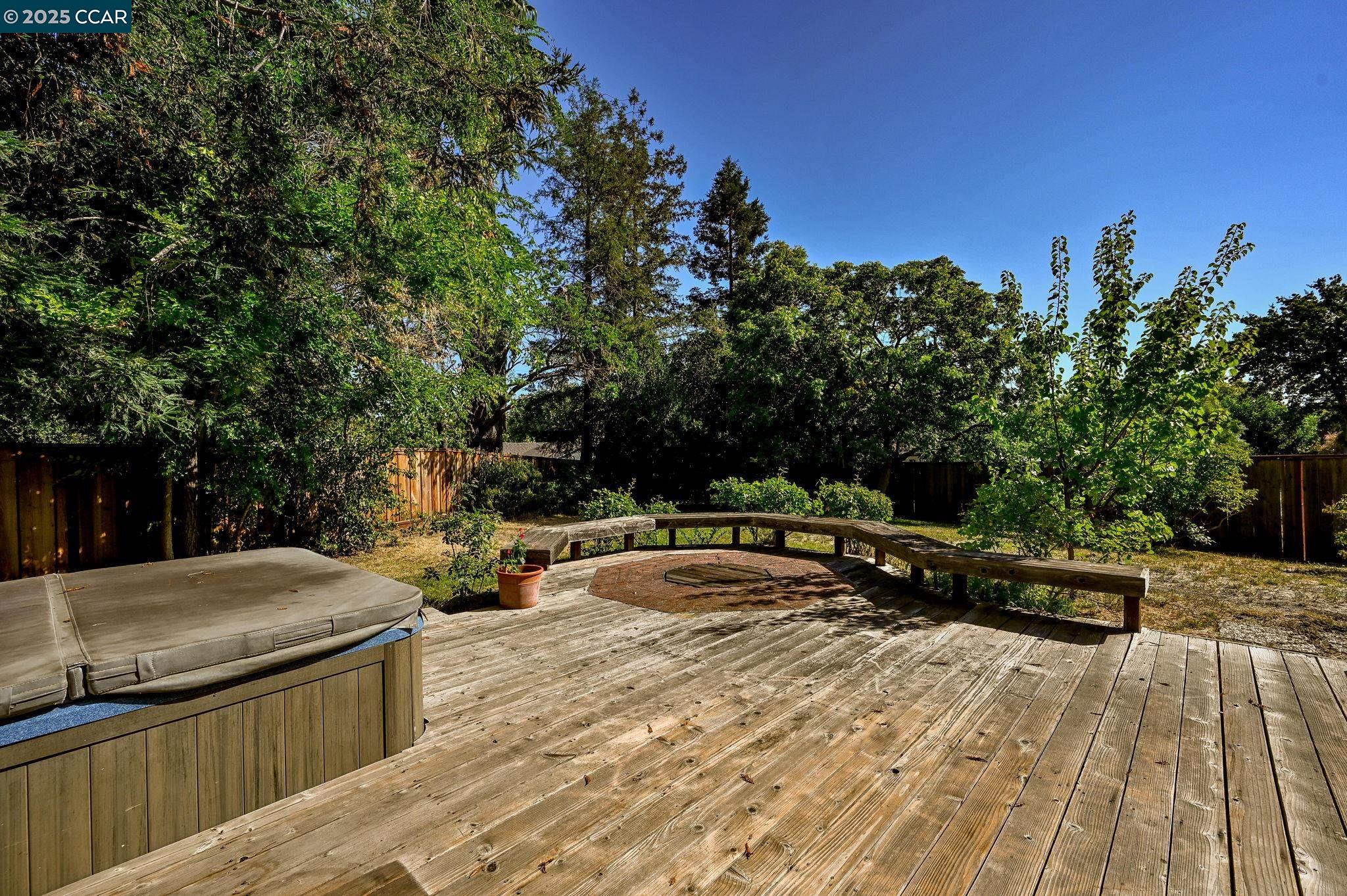Detail Gallery Image 22 of 32 For 9 Lone Oak Ct, Pleasant Hill,  CA 94523 - 4 Beds | 2/1 Baths