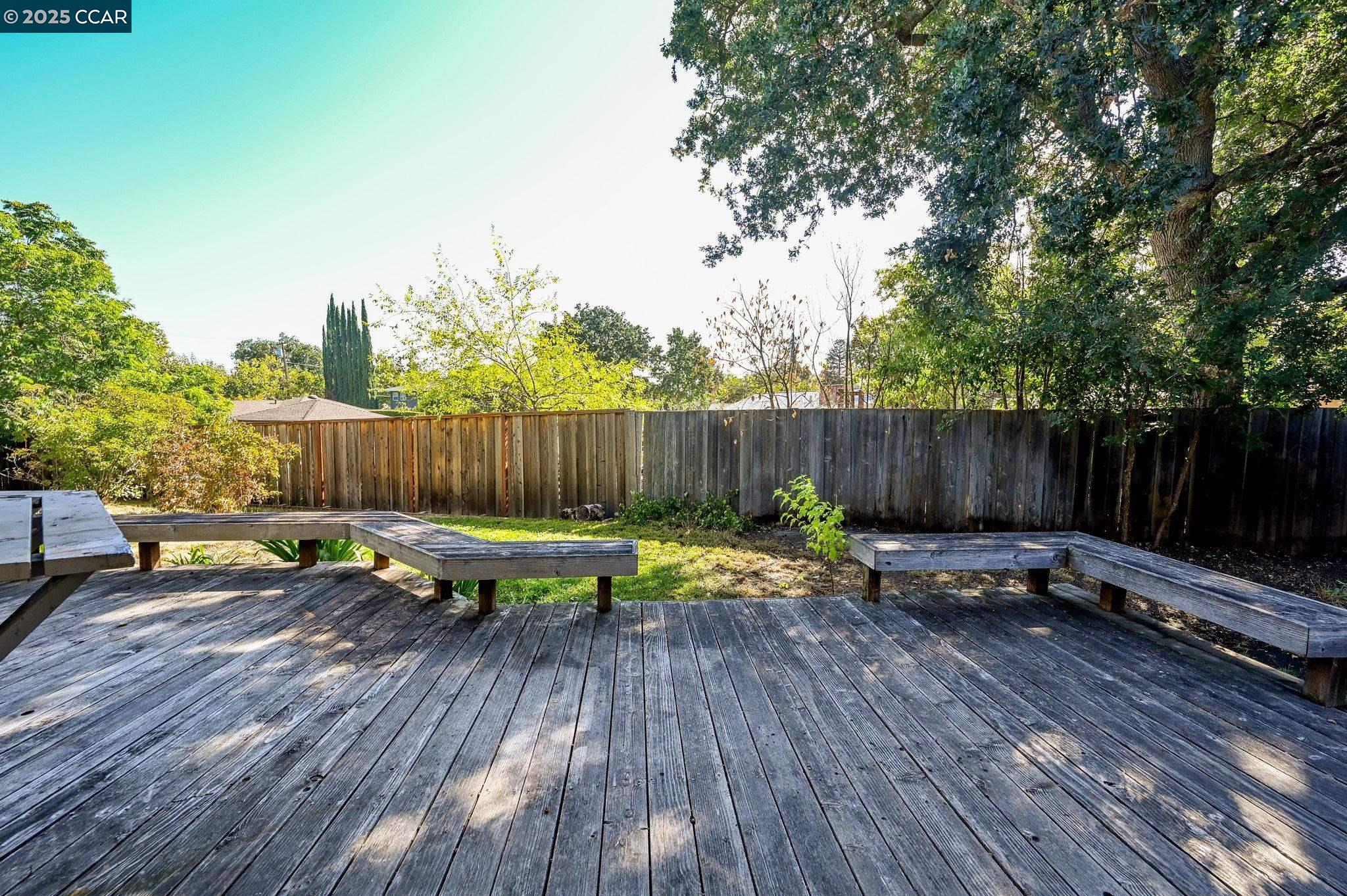 Detail Gallery Image 23 of 32 For 9 Lone Oak Ct, Pleasant Hill,  CA 94523 - 4 Beds | 2/1 Baths