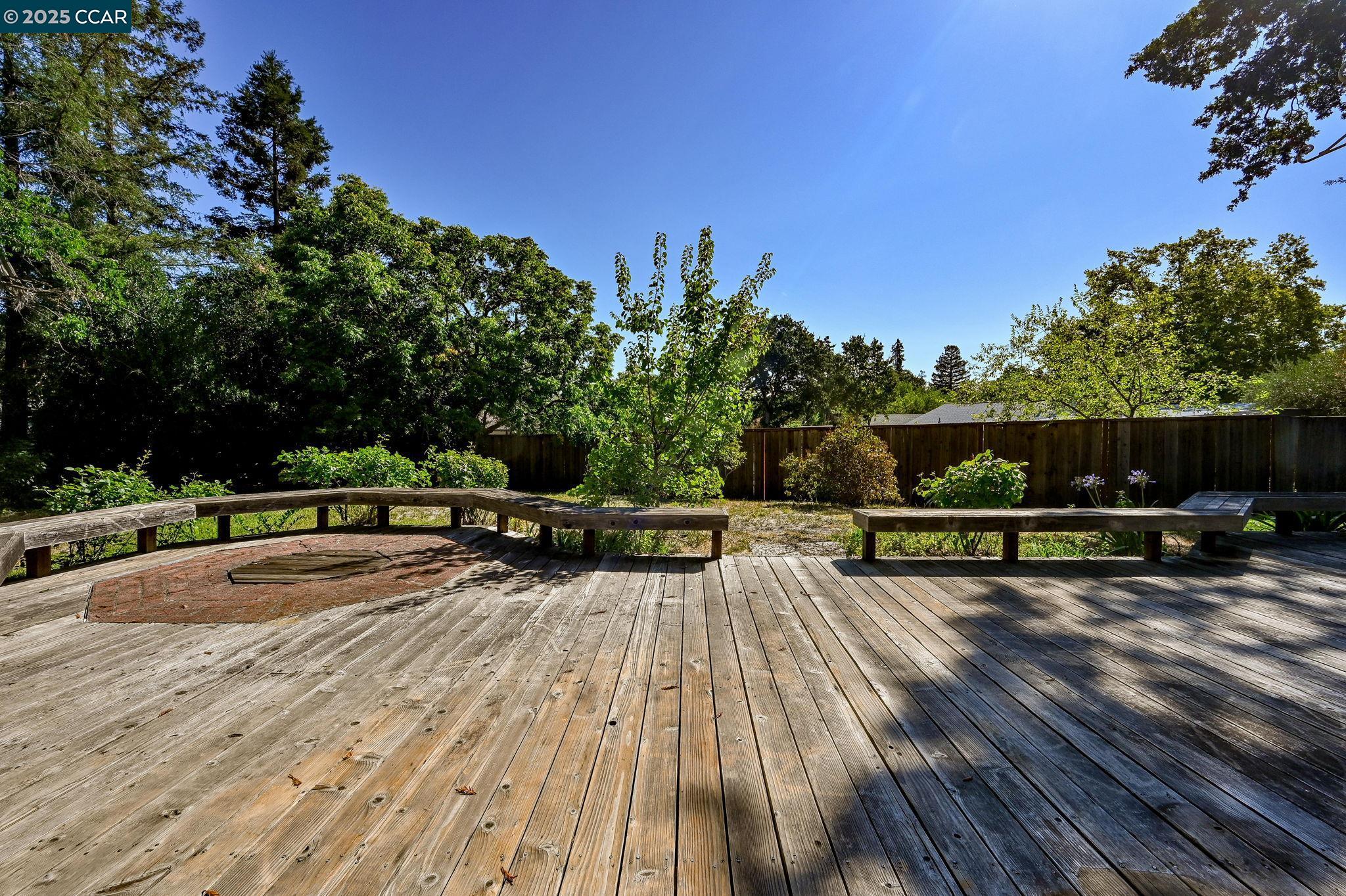 Detail Gallery Image 27 of 32 For 9 Lone Oak Ct, Pleasant Hill,  CA 94523 - 4 Beds | 2/1 Baths