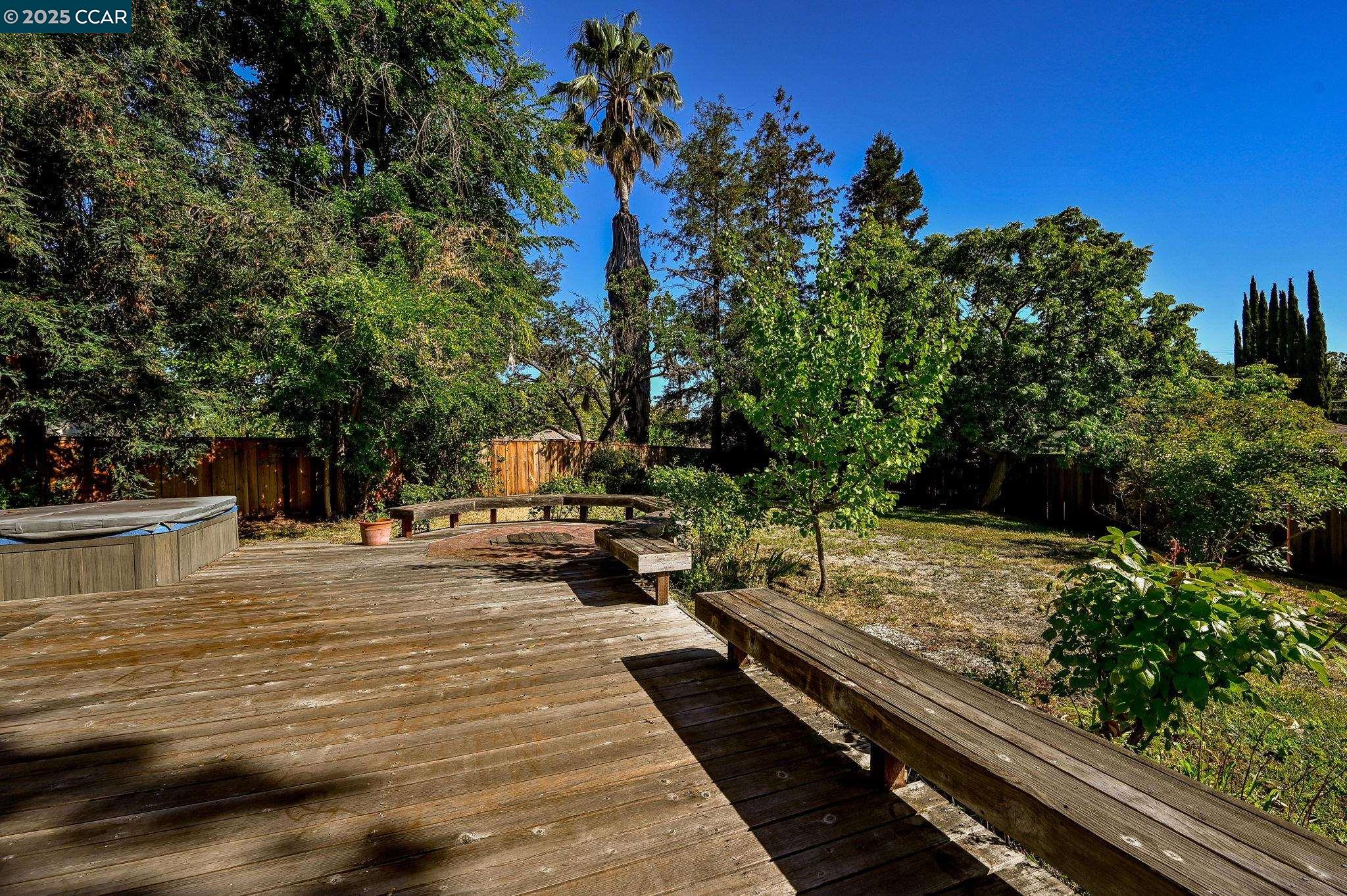 Detail Gallery Image 29 of 32 For 9 Lone Oak Ct, Pleasant Hill,  CA 94523 - 4 Beds | 2/1 Baths