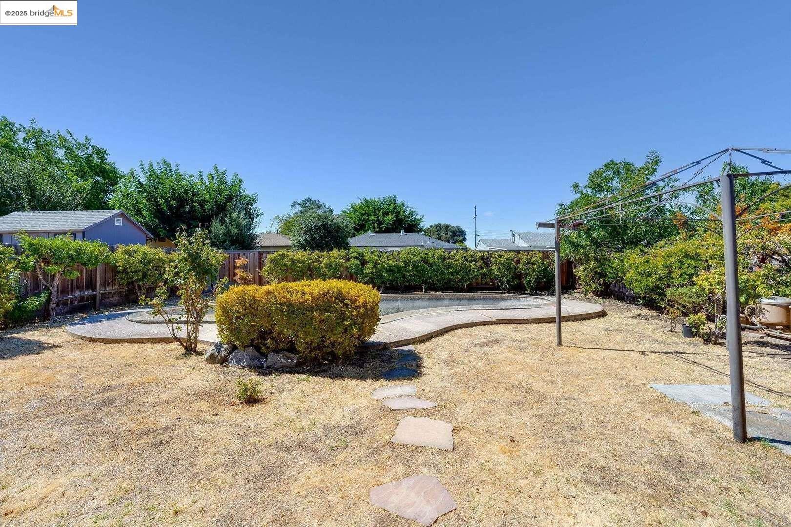 Detail Gallery Image 30 of 33 For 2840 Mount Diablo St, Concord,  CA 94518 - 2 Beds | 1 Baths