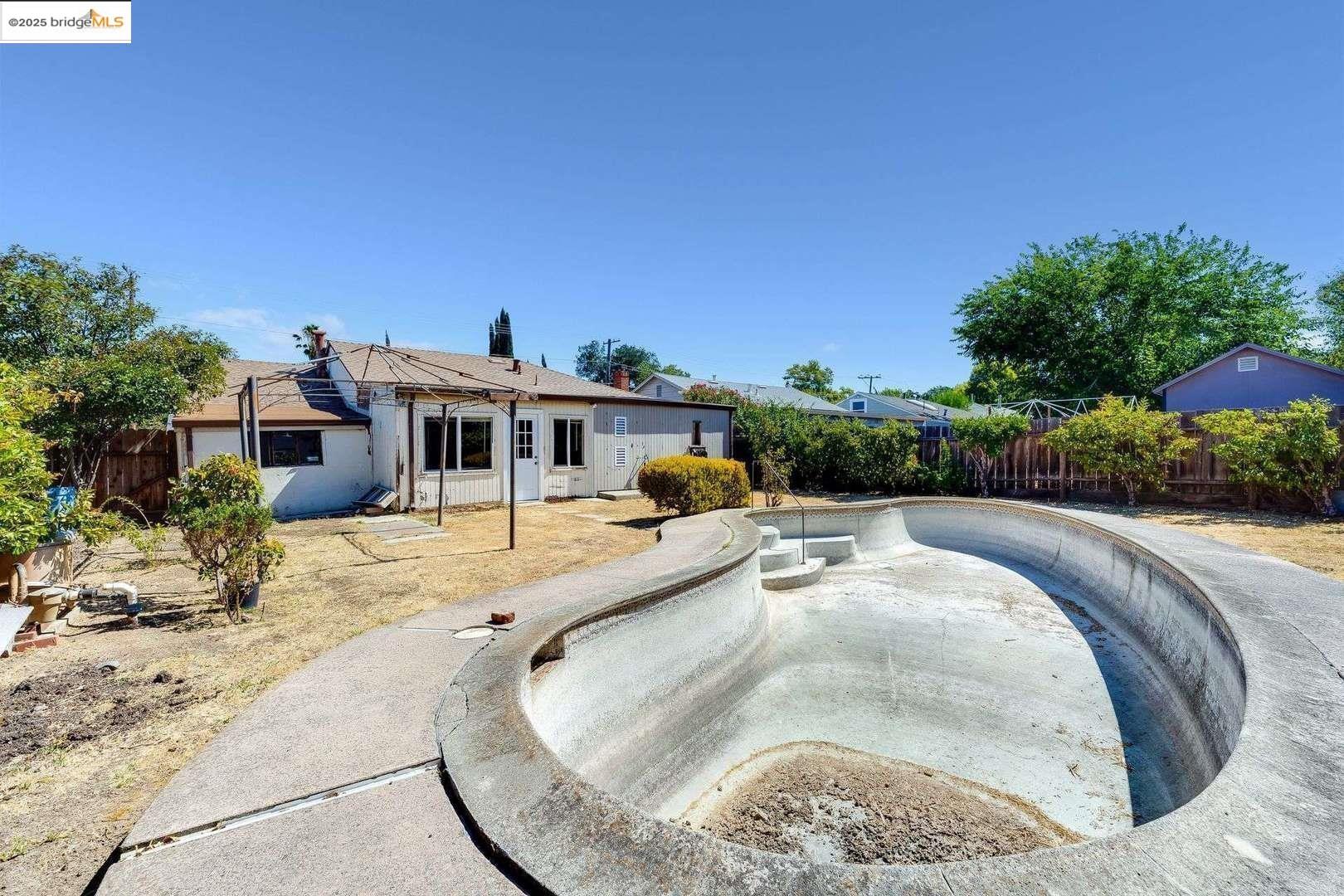Detail Gallery Image 31 of 33 For 2840 Mount Diablo St, Concord,  CA 94518 - 2 Beds | 1 Baths