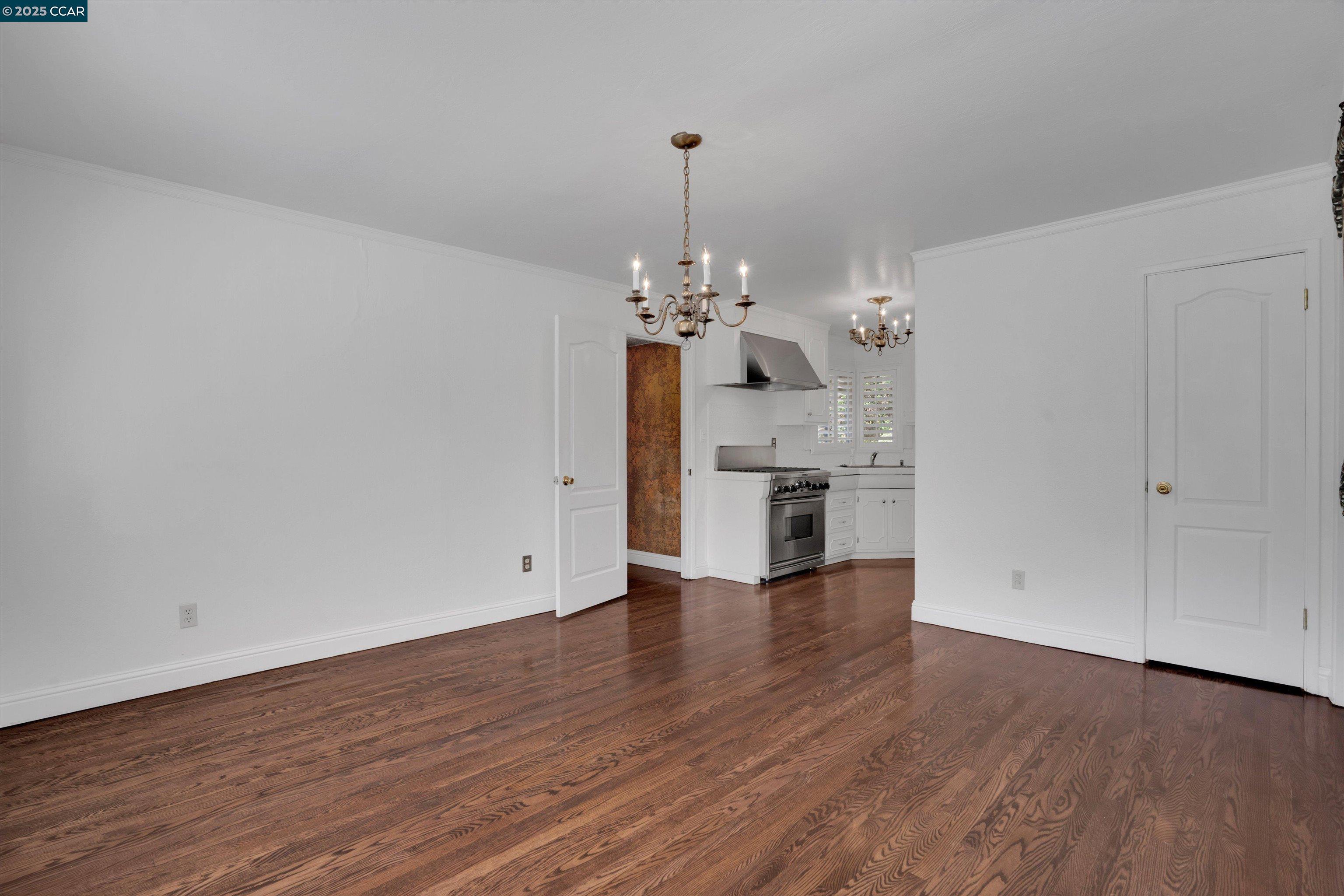 Detail Gallery Image 12 of 30 For 4404 Meadowbrook Dr, Richmond,  CA 94803 - 3 Beds | 2 Baths