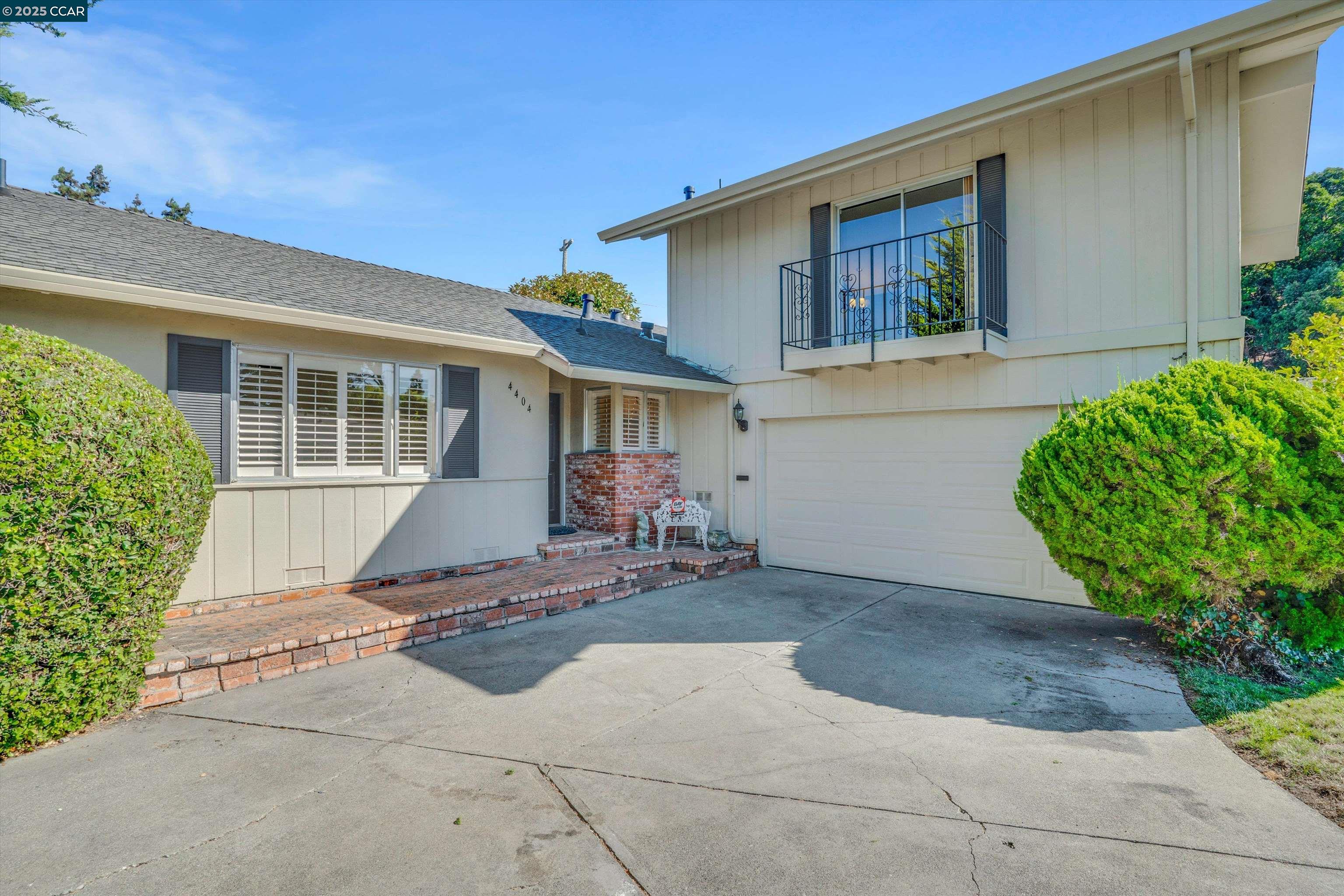 Detail Gallery Image 6 of 30 For 4404 Meadowbrook Dr, Richmond,  CA 94803 - 3 Beds | 2 Baths