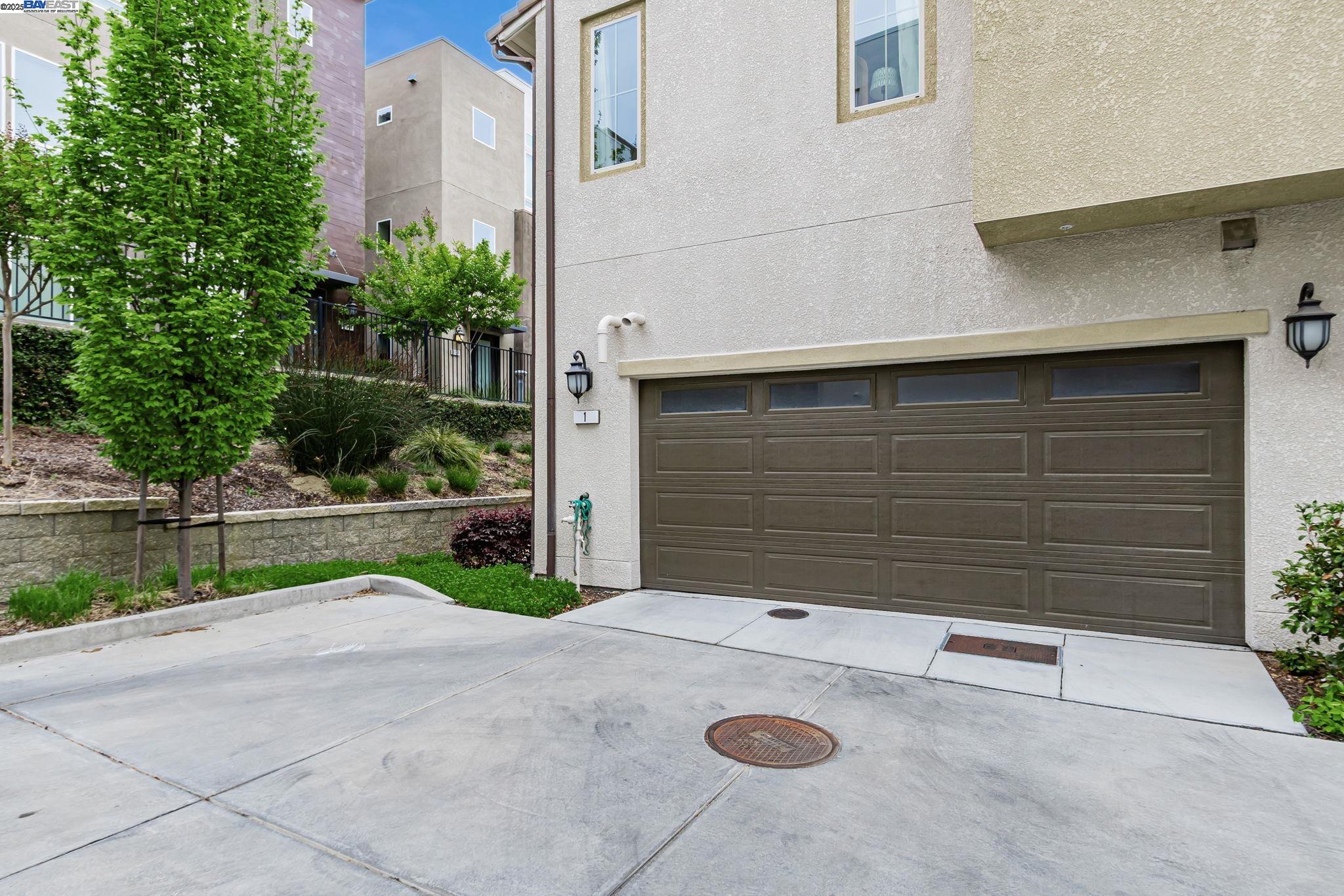 Detail Gallery Image 29 of 38 For 223 William Manly St #1,  San Jose,  CA 95136 - 3 Beds | 3 Baths