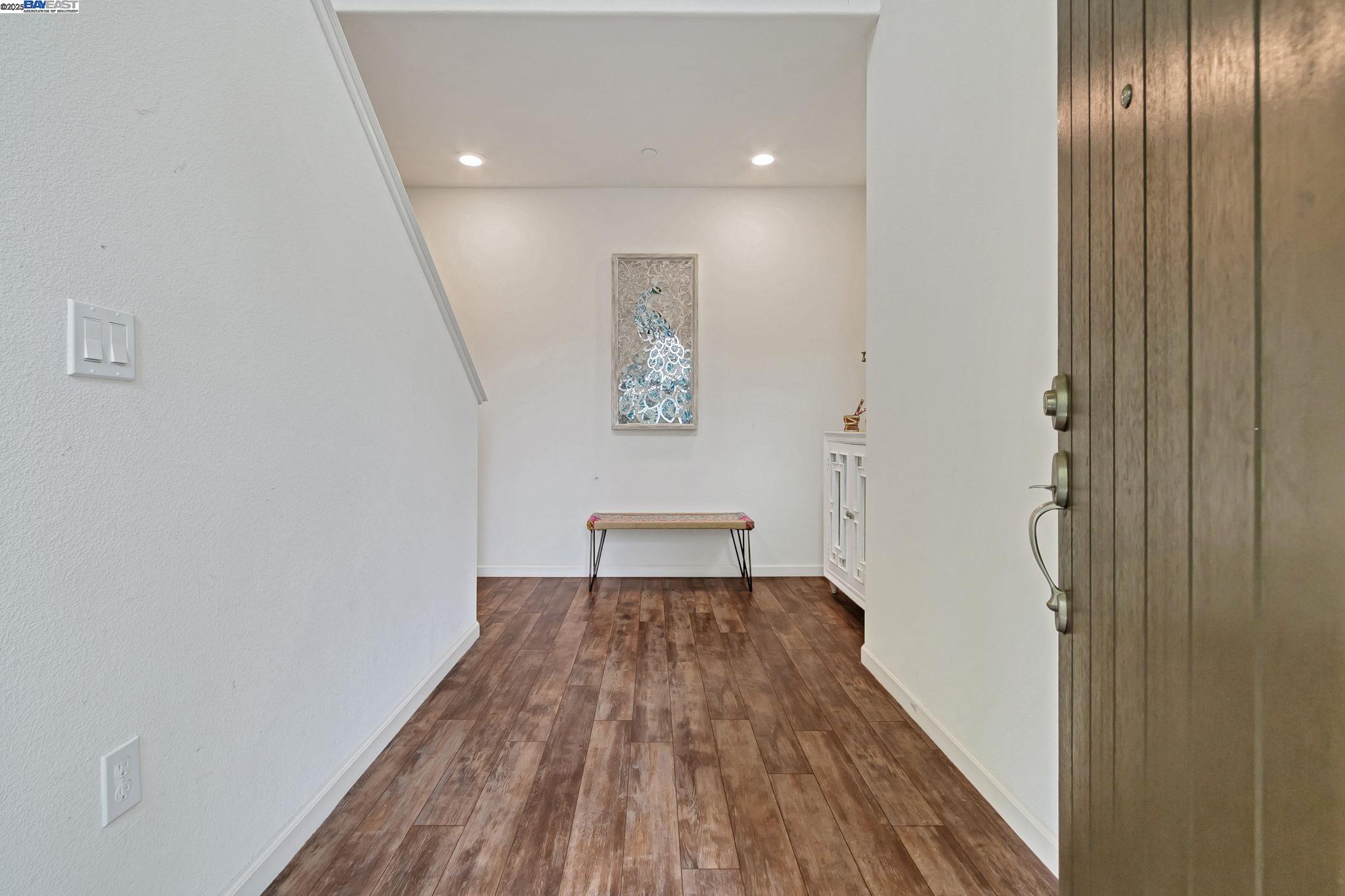 Detail Gallery Image 6 of 38 For 223 William Manly St #1,  San Jose,  CA 95136 - 3 Beds | 3 Baths