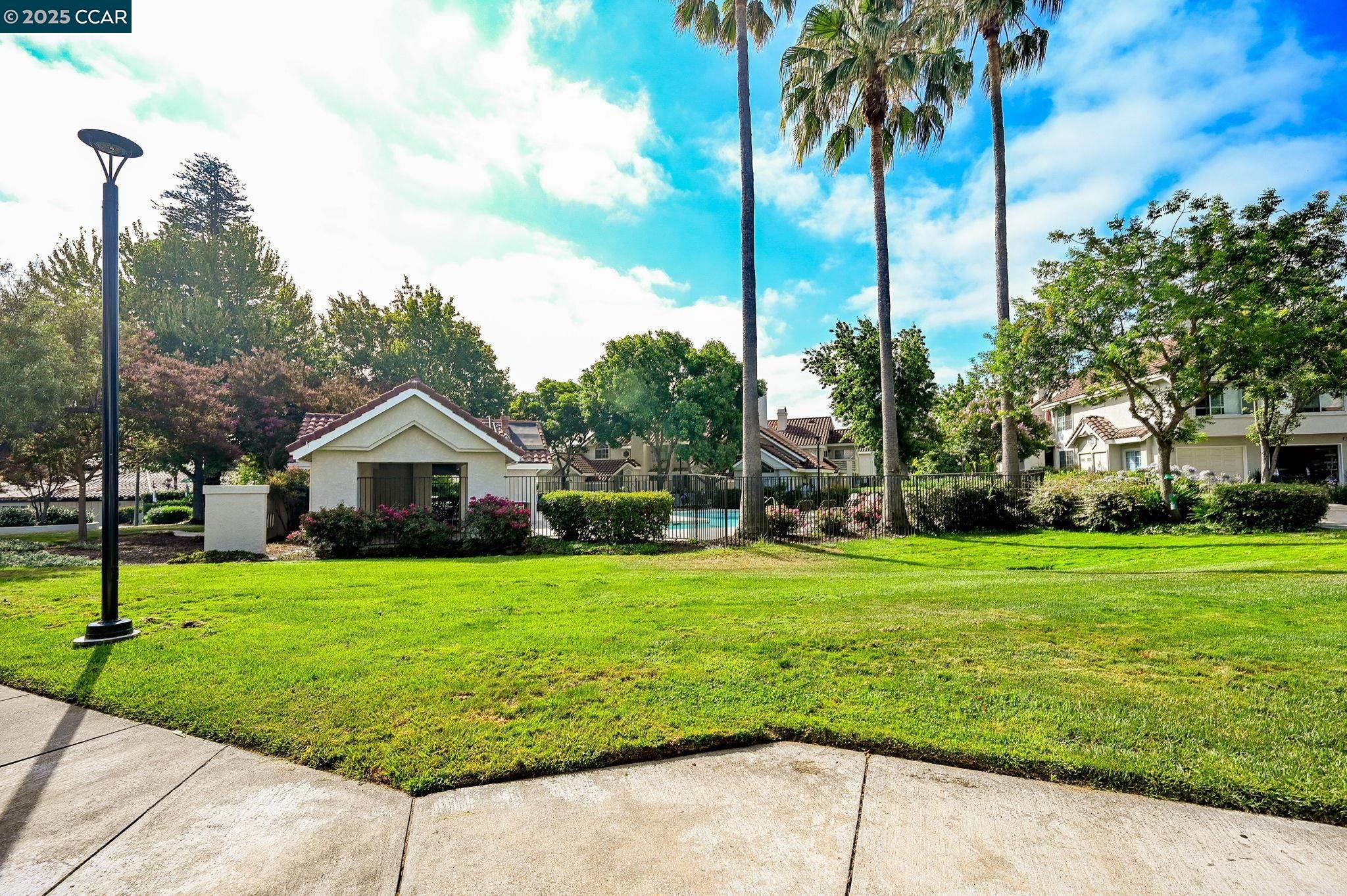 Photo #16: 41108416 Listing: Photo #16