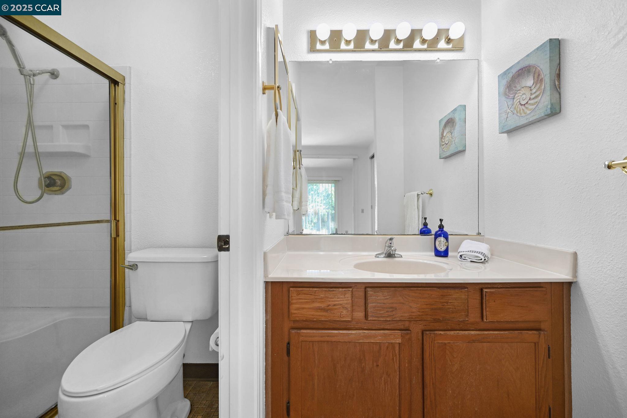 Photo #8: 41108416 Listing: Photo #8
