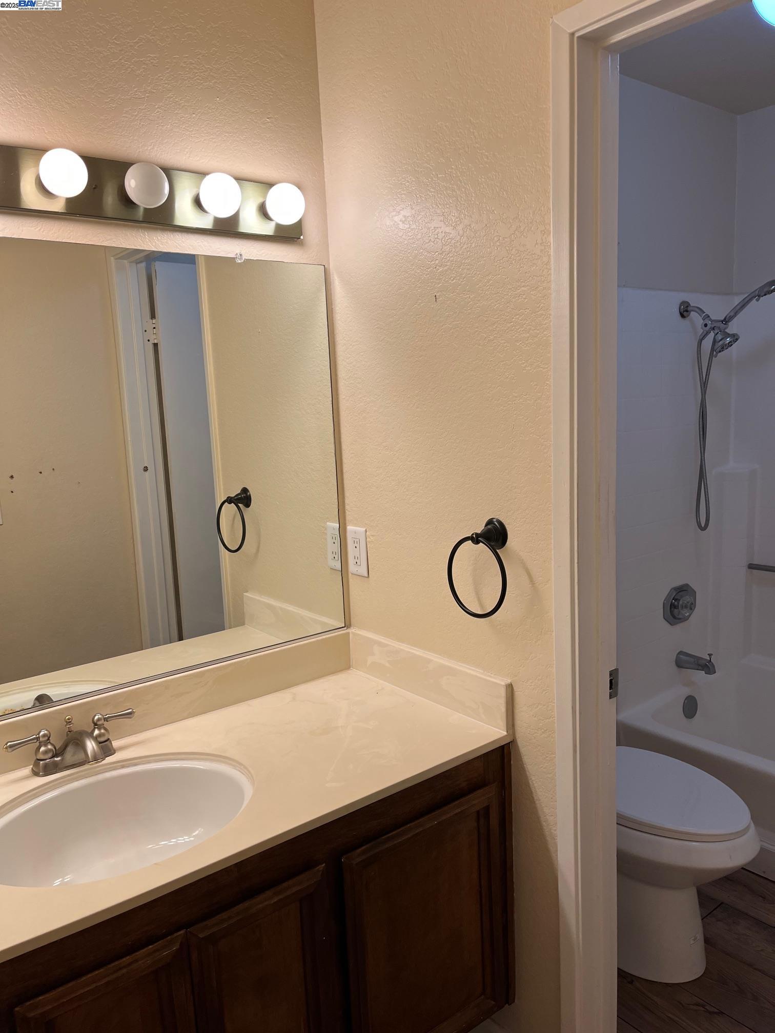 Detail Gallery Image 19 of 30 For 1238 Orloff Dr, Pleasanton,  CA 94566 - 3 Beds | 2 Baths