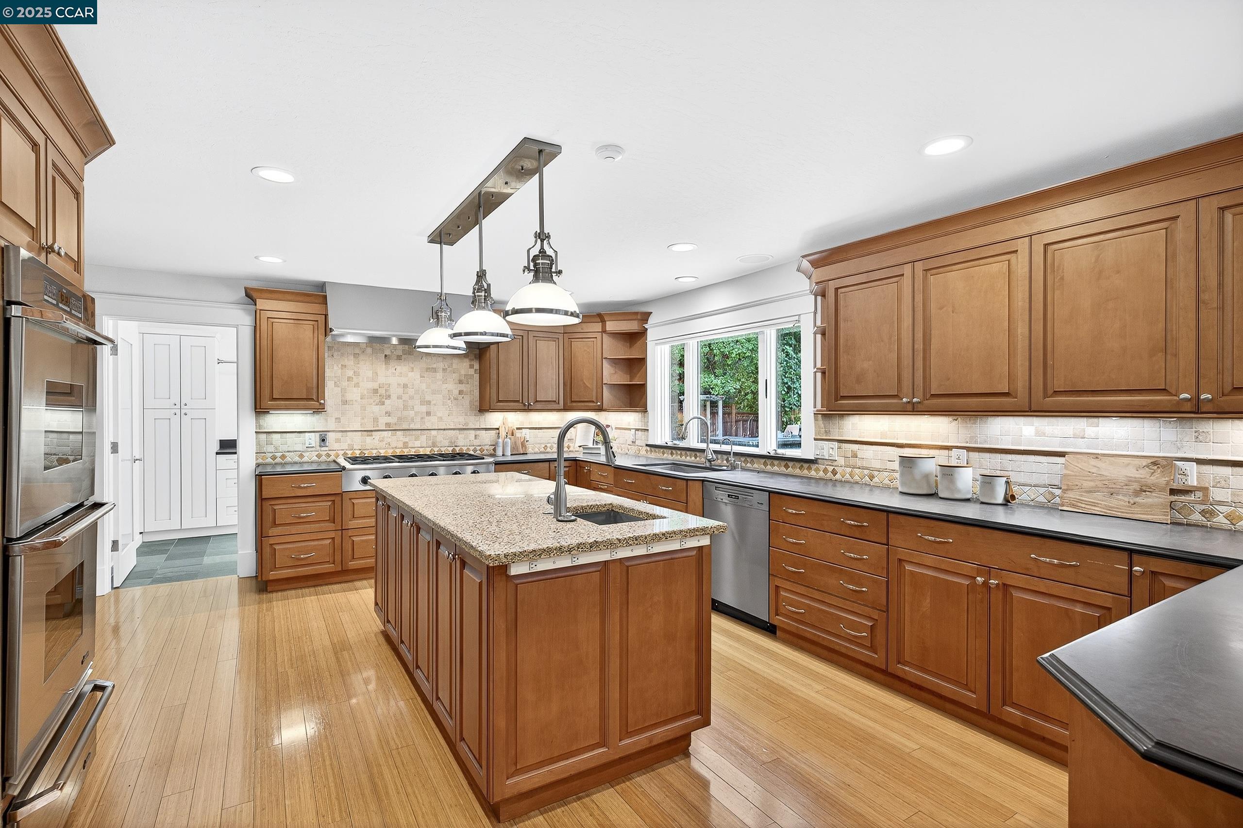 Detail Gallery Image 13 of 58 For 1206 Rimer Dr, Moraga,  CA 94556 - 5 Beds | 4 Baths