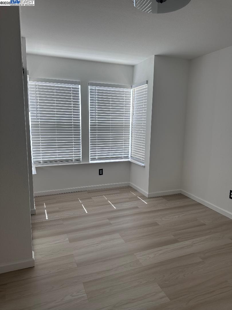 Detail Gallery Image 15 of 33 For 1021 Santa Ines Ct, Oakland,  CA 94601 - 3 Beds | 2 Baths