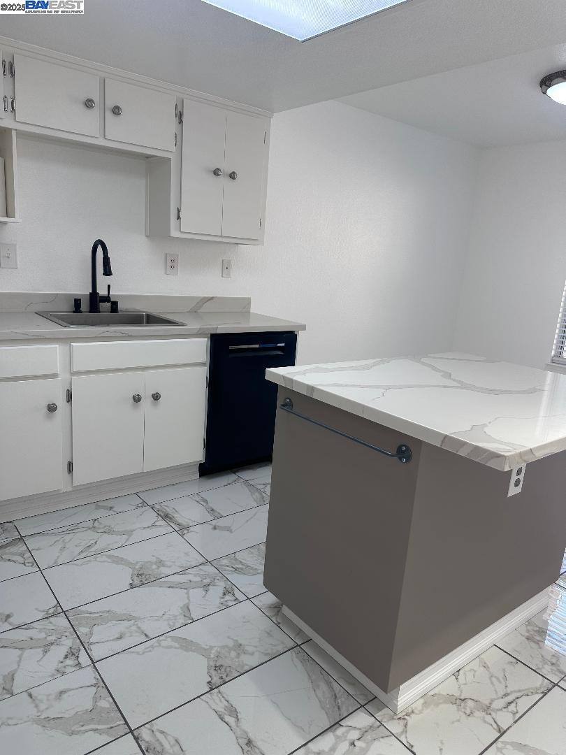 Detail Gallery Image 20 of 33 For 1021 Santa Ines Ct, Oakland,  CA 94601 - 3 Beds | 2 Baths