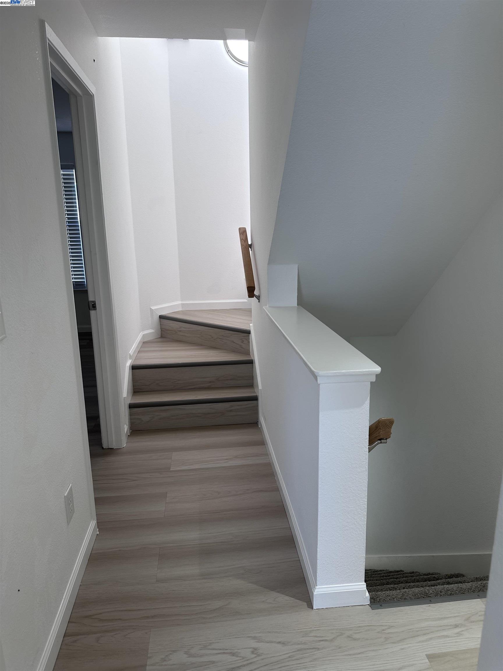 Detail Gallery Image 24 of 33 For 1021 Santa Ines Ct, Oakland,  CA 94601 - 3 Beds | 2 Baths