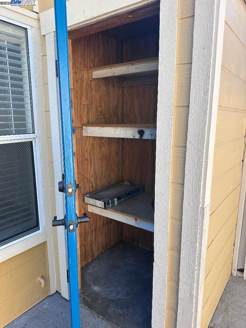 Detail Gallery Image 28 of 33 For 1021 Santa Ines Ct, Oakland,  CA 94601 - 3 Beds | 2 Baths