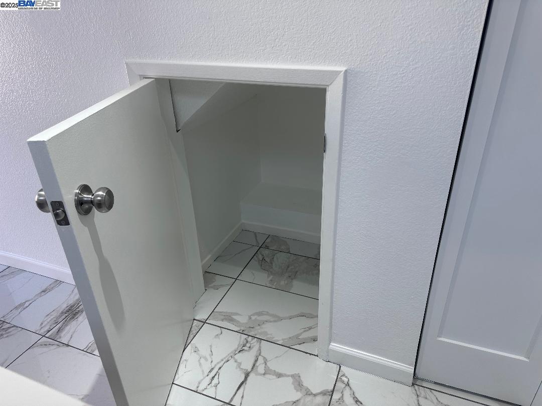 Detail Gallery Image 29 of 33 For 1021 Santa Ines Ct, Oakland,  CA 94601 - 3 Beds | 2 Baths
