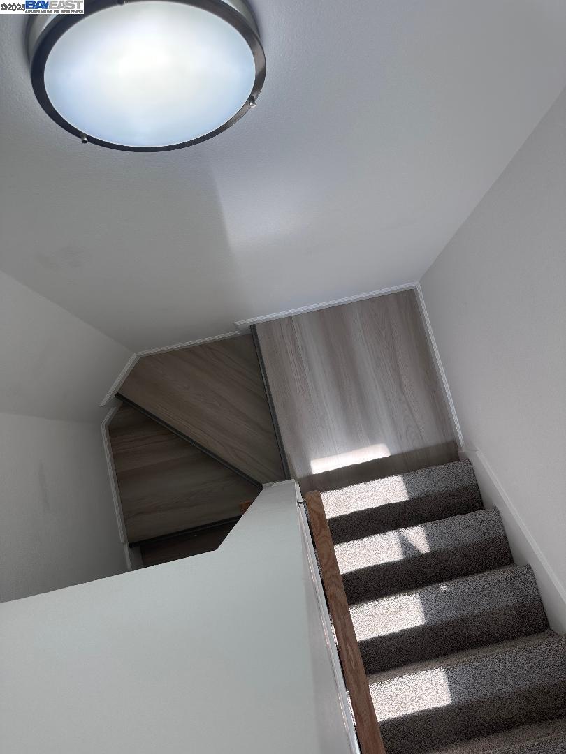 Detail Gallery Image 32 of 33 For 1021 Santa Ines Ct, Oakland,  CA 94601 - 3 Beds | 2 Baths