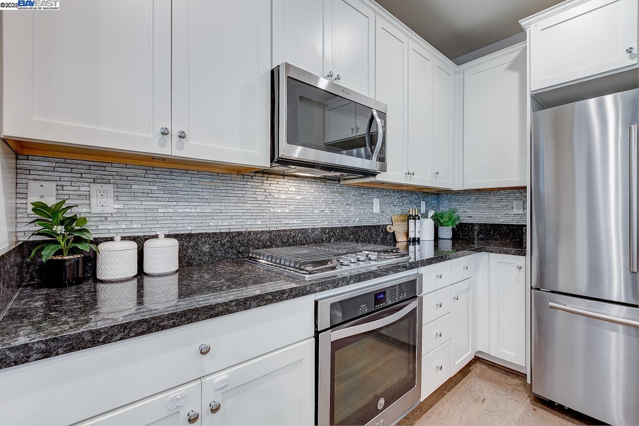 Detail Gallery Image 14 of 44 For 1513 Sylvia St, Hayward,  CA 94545 - 3 Beds | 2/1 Baths