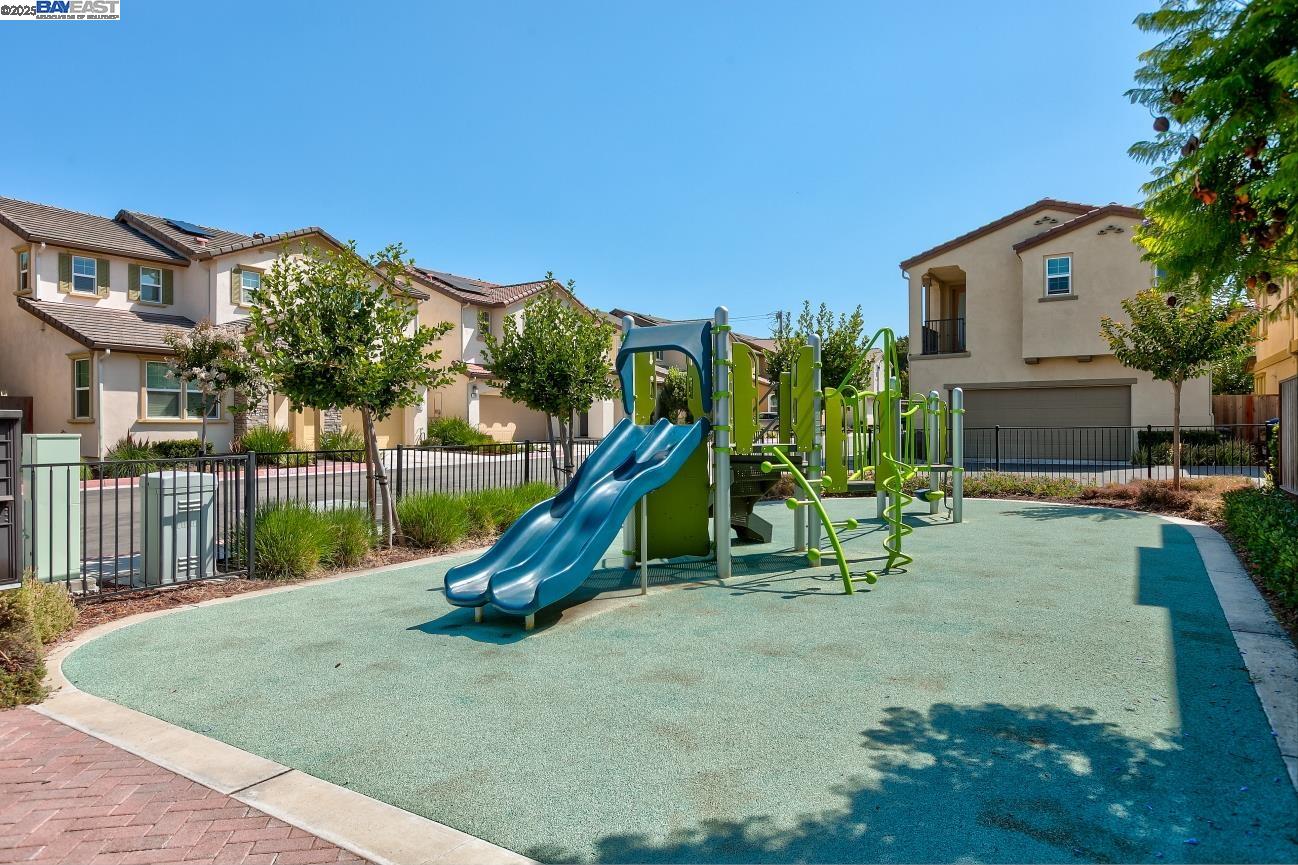 Detail Gallery Image 41 of 44 For 1513 Sylvia St, Hayward,  CA 94545 - 3 Beds | 2/1 Baths