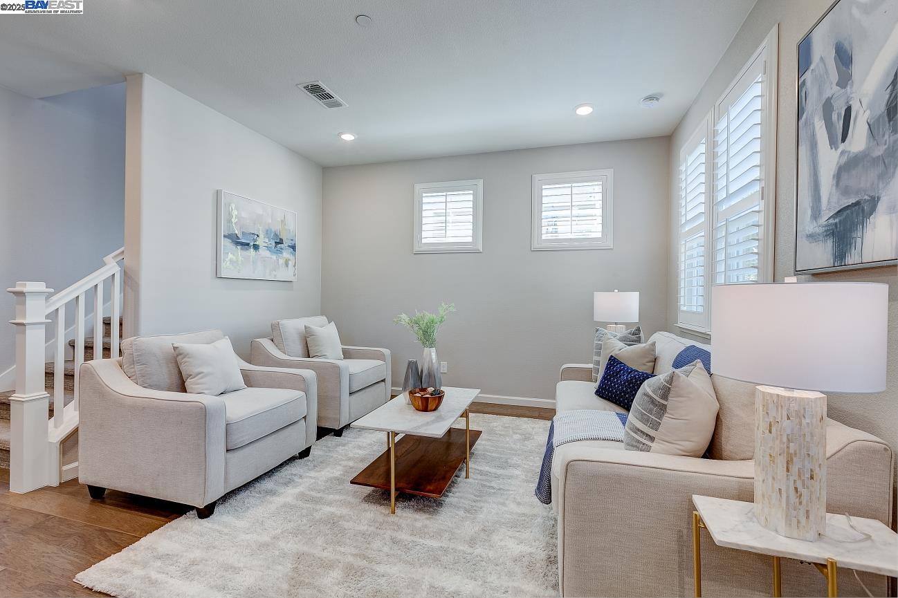 Detail Gallery Image 6 of 44 For 1513 Sylvia St, Hayward,  CA 94545 - 3 Beds | 2/1 Baths