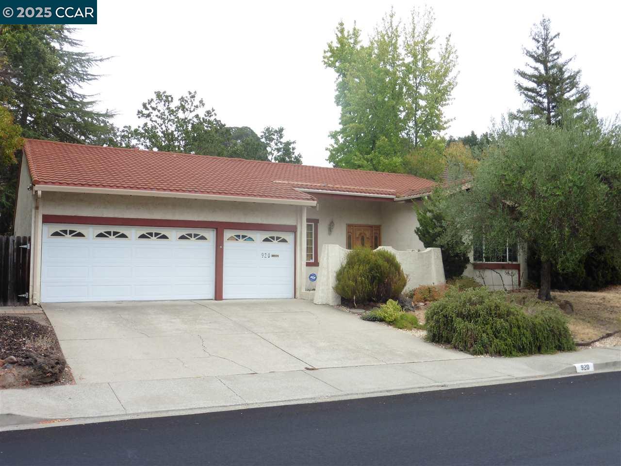 Detail Gallery Image 2 of 3 For 920 Palmer Rd, Walnut Creek,  CA 94596 - 3 Beds | 2 Baths