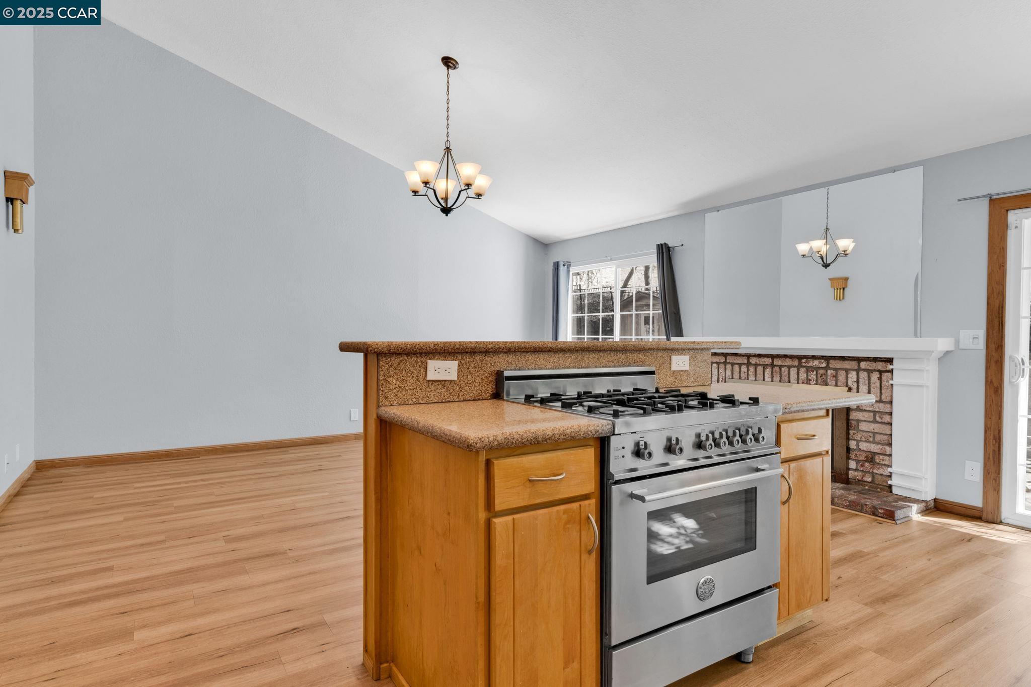 Detail Gallery Image 14 of 47 For 920 Palmer Rd, Walnut Creek,  CA 94596 - 3 Beds | 2 Baths