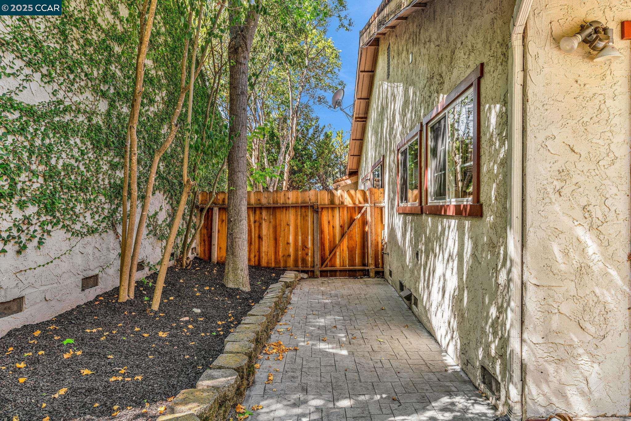 Detail Gallery Image 18 of 47 For 920 Palmer Rd, Walnut Creek,  CA 94596 - 3 Beds | 2 Baths