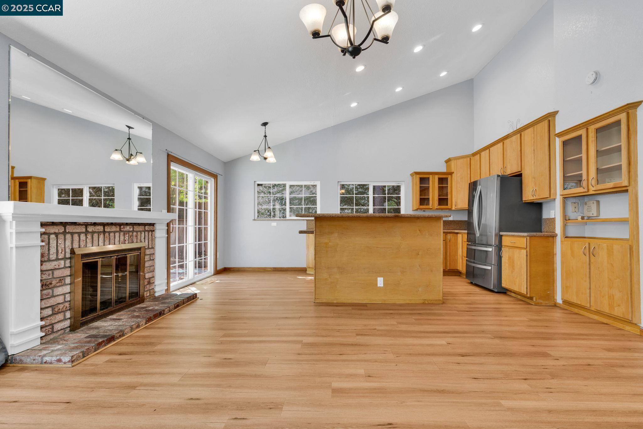 Detail Gallery Image 10 of 47 For 920 Palmer Rd, Walnut Creek,  CA 94596 - 3 Beds | 2 Baths