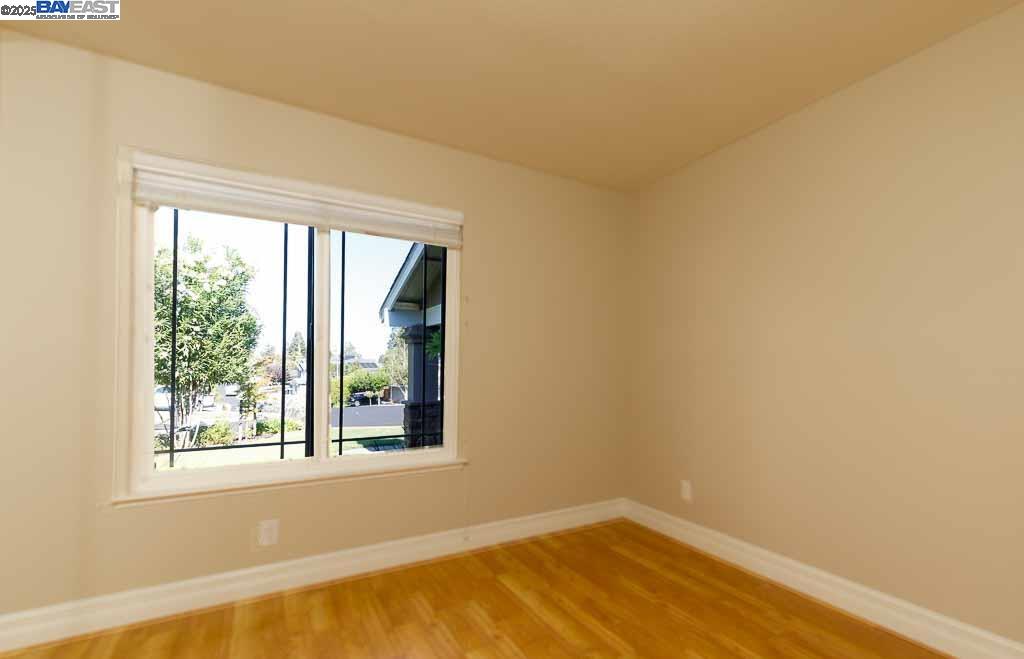 Detail Gallery Image 13 of 30 For 7897 Meadowbrook Court, Pleasanton,  CA 94588 - 4 Beds | 2 Baths