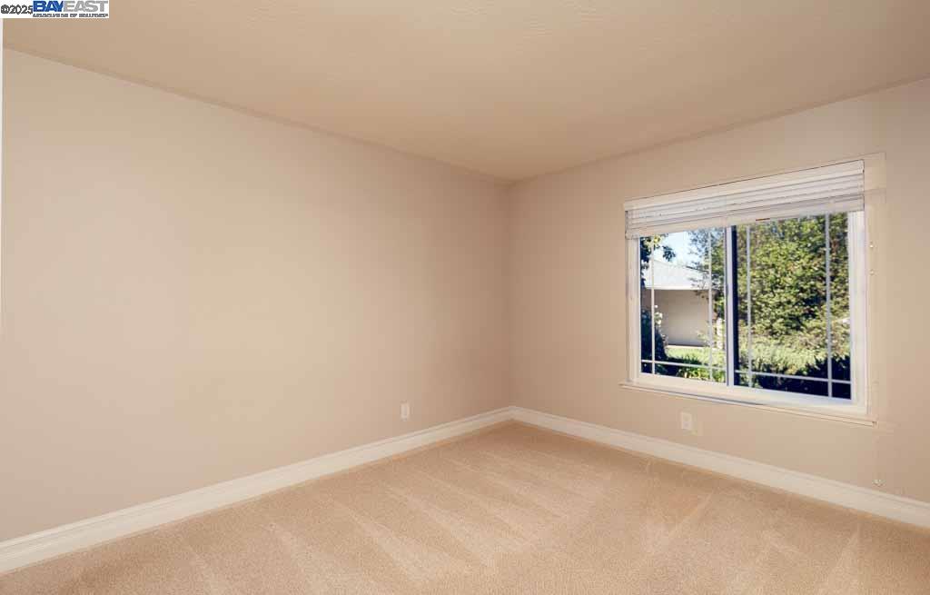 Detail Gallery Image 14 of 30 For 7897 Meadowbrook Court, Pleasanton,  CA 94588 - 4 Beds | 2 Baths