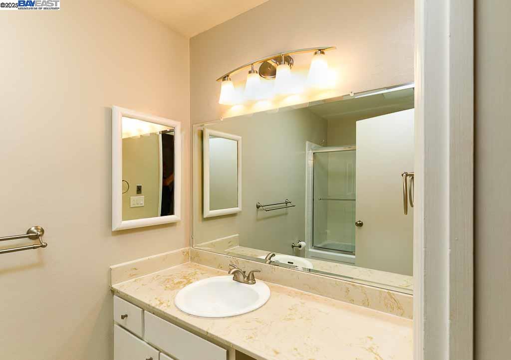Detail Gallery Image 16 of 30 For 7897 Meadowbrook Court, Pleasanton,  CA 94588 - 4 Beds | 2 Baths