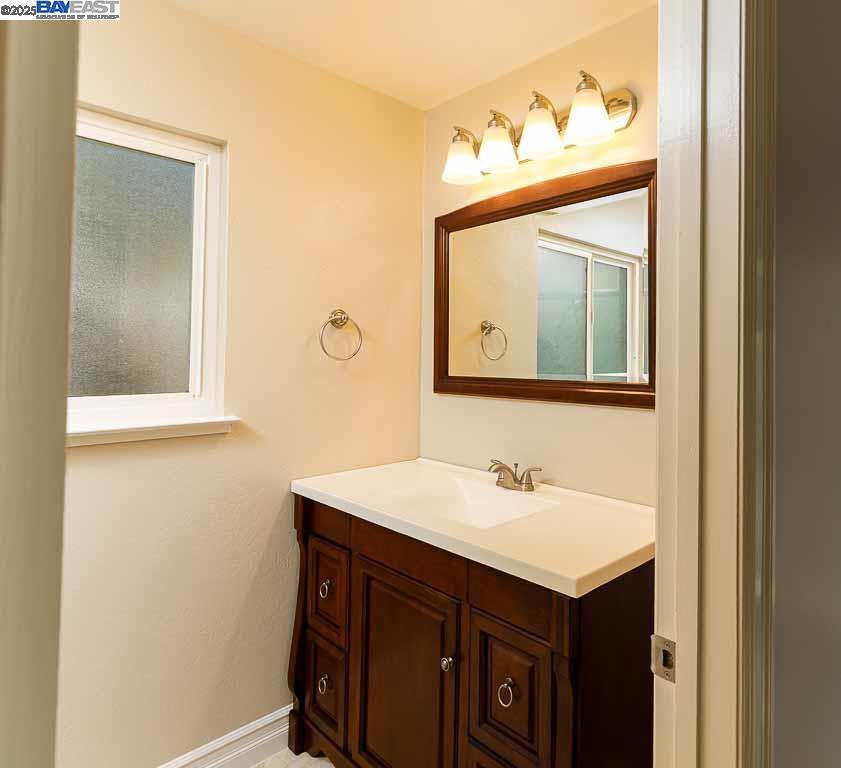Detail Gallery Image 19 of 30 For 7897 Meadowbrook Court, Pleasanton,  CA 94588 - 4 Beds | 2 Baths