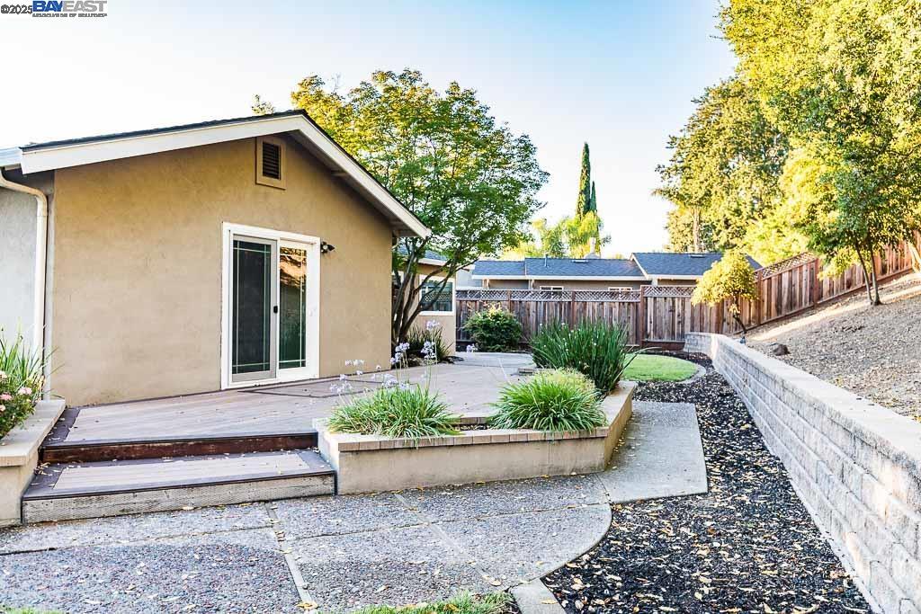 Detail Gallery Image 25 of 30 For 7897 Meadowbrook Court, Pleasanton,  CA 94588 - 4 Beds | 2 Baths