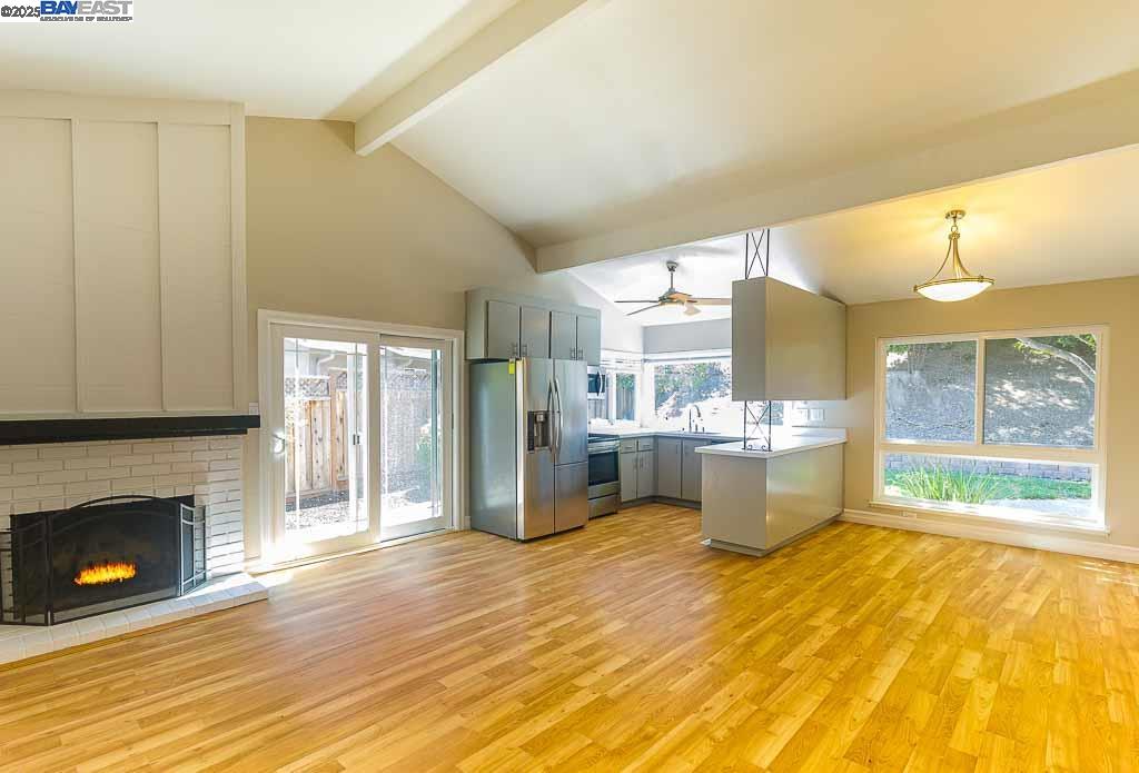 Detail Gallery Image 7 of 30 For 7897 Meadowbrook Court, Pleasanton,  CA 94588 - 4 Beds | 2 Baths