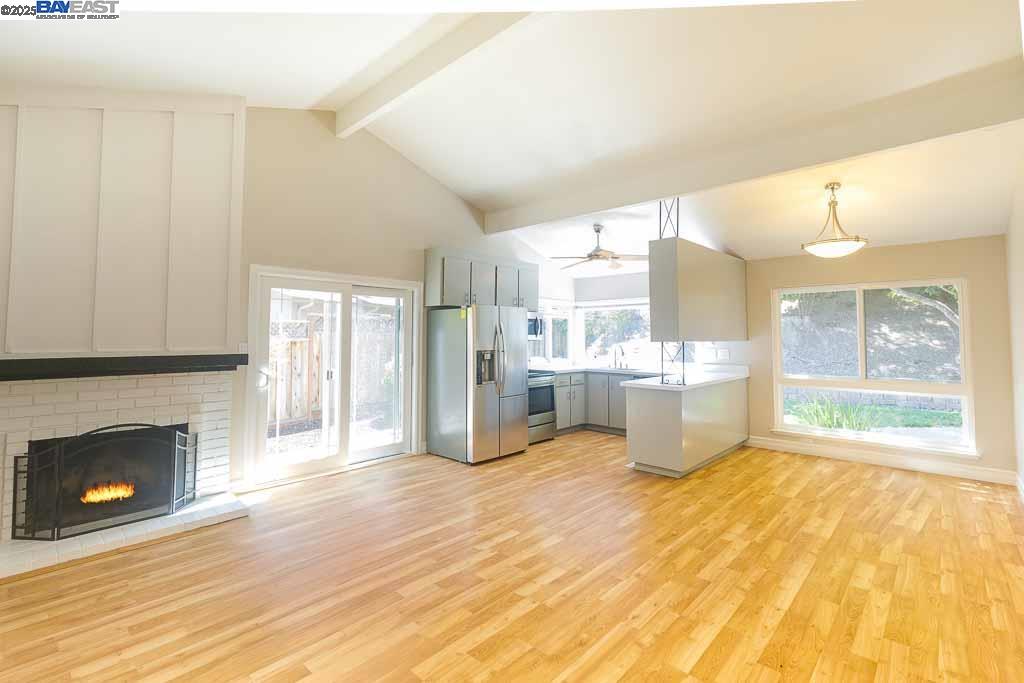 Detail Gallery Image 8 of 30 For 7897 Meadowbrook Court, Pleasanton,  CA 94588 - 4 Beds | 2 Baths