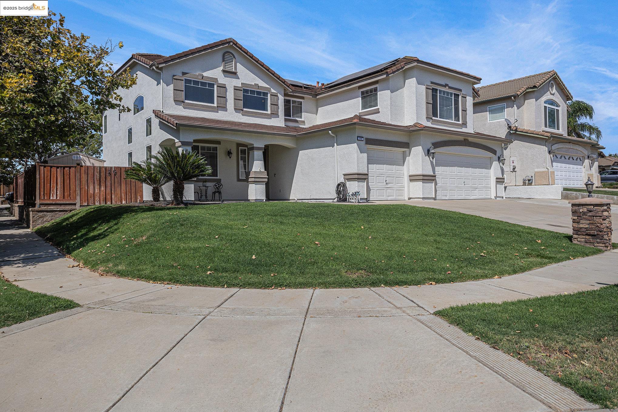 Detail Gallery Image 3 of 44 For 11 Pinenut Ct, Oakley,  CA 94561 - 6 Beds | 3 Baths