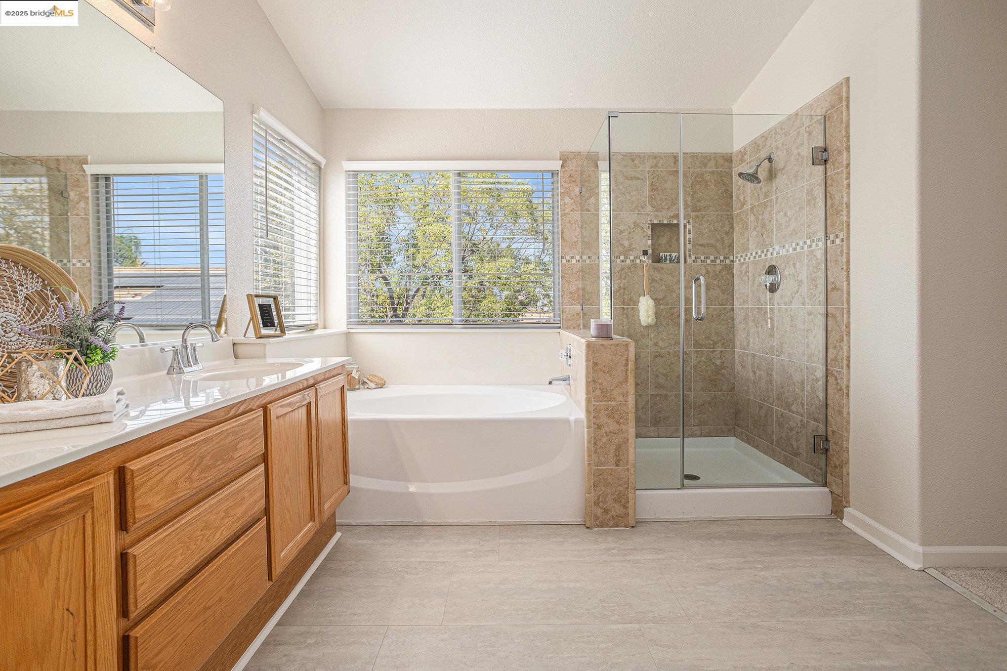 Detail Gallery Image 30 of 44 For 11 Pinenut Ct, Oakley,  CA 94561 - 6 Beds | 3 Baths