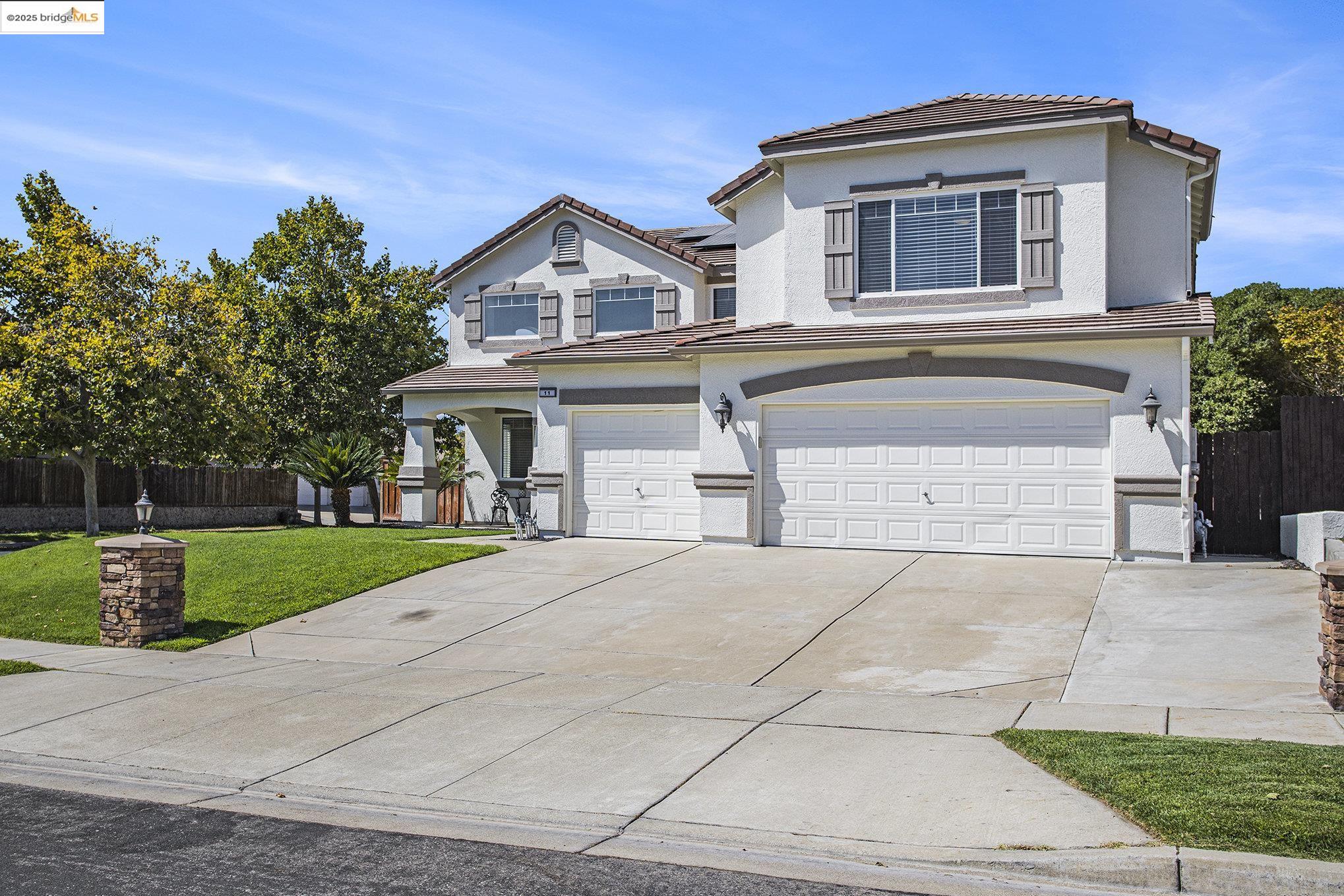 Detail Gallery Image 5 of 44 For 11 Pinenut Ct, Oakley,  CA 94561 - 6 Beds | 3 Baths