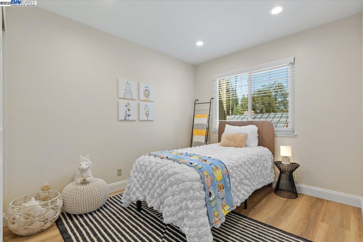 Detail Gallery Image 24 of 36 For 6117 Brigantine Dr, San Jose,  CA 95129 - 4 Beds | 2/1 Baths