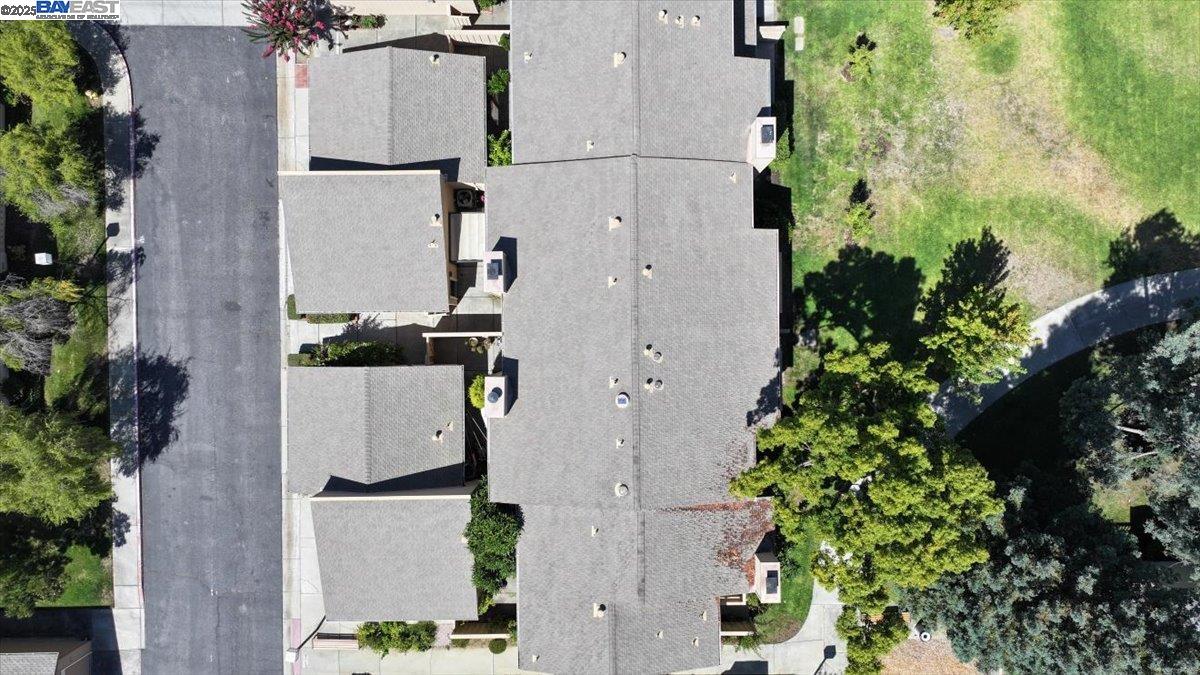 Detail Gallery Image 33 of 36 For 6117 Brigantine Dr, San Jose,  CA 95129 - 4 Beds | 2/1 Baths