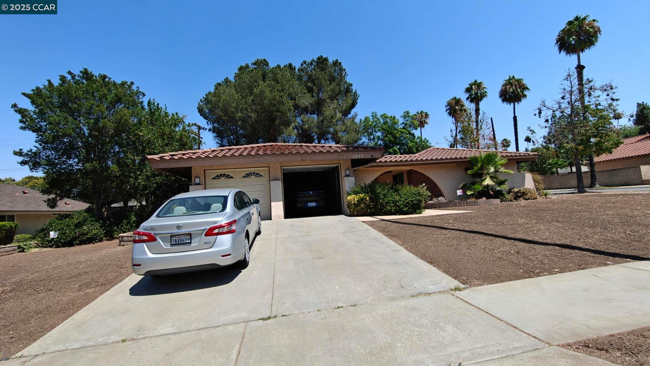Detail Gallery Image 1 of 24 For 1023 Le Conte Dr, Riverside,  CA 92507 - 4 Beds | 2 Baths