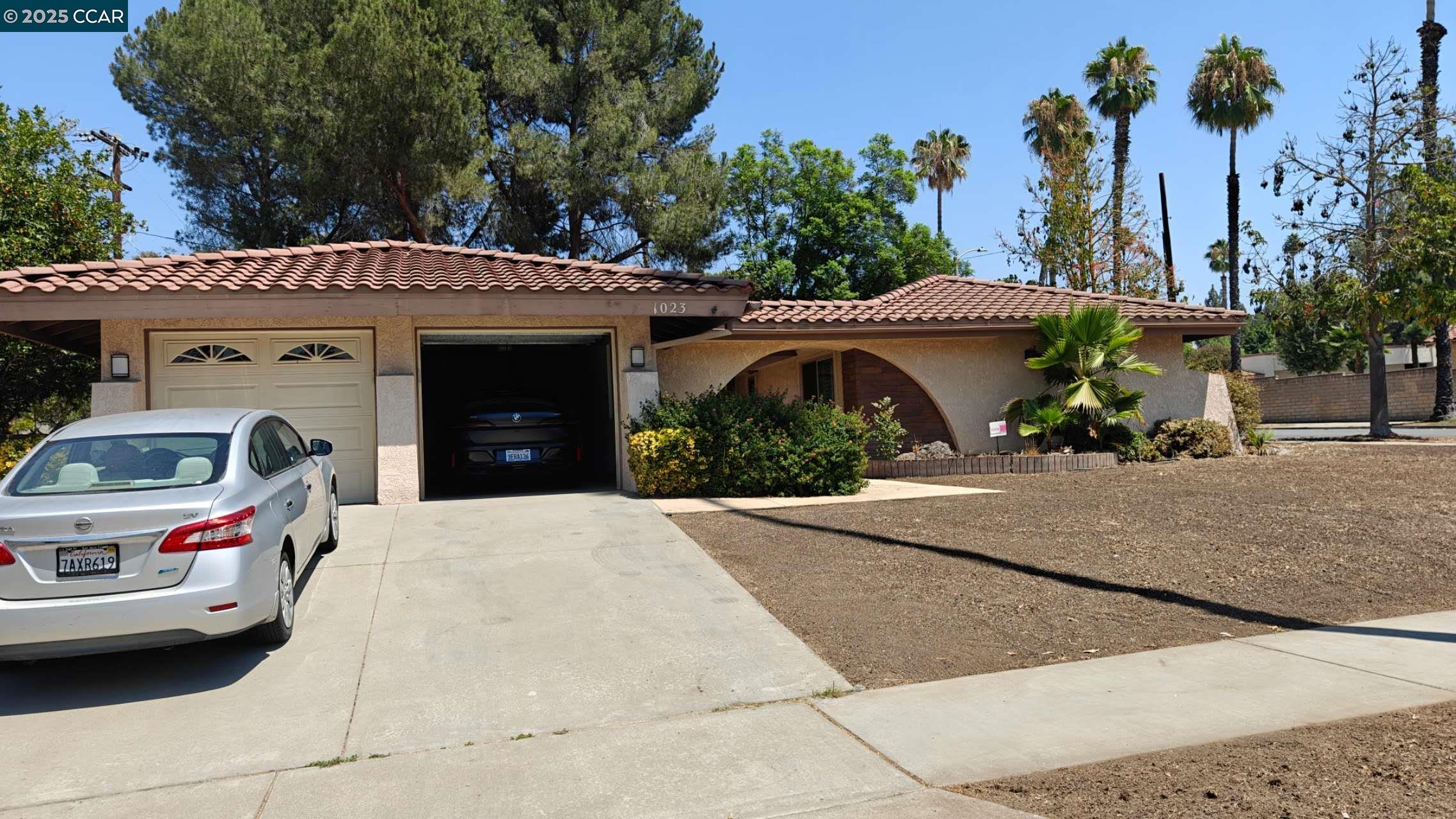 Detail Gallery Image 2 of 24 For 1023 Le Conte Dr, Riverside,  CA 92507 - 4 Beds | 2 Baths