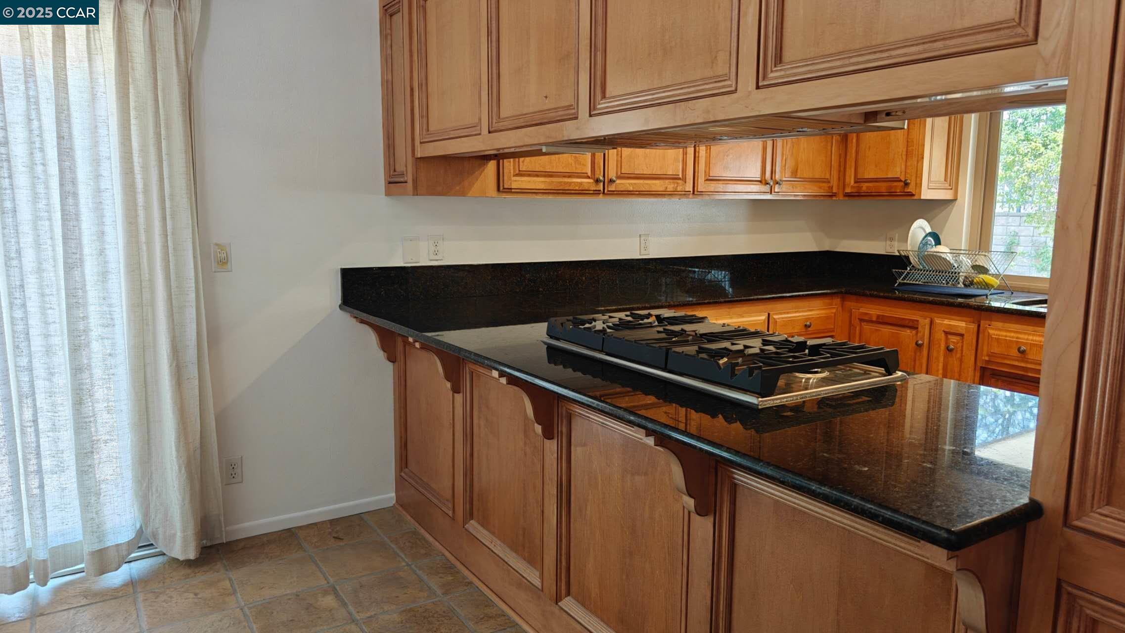 Detail Gallery Image 13 of 24 For 1023 Le Conte Dr, Riverside,  CA 92507 - 4 Beds | 2 Baths