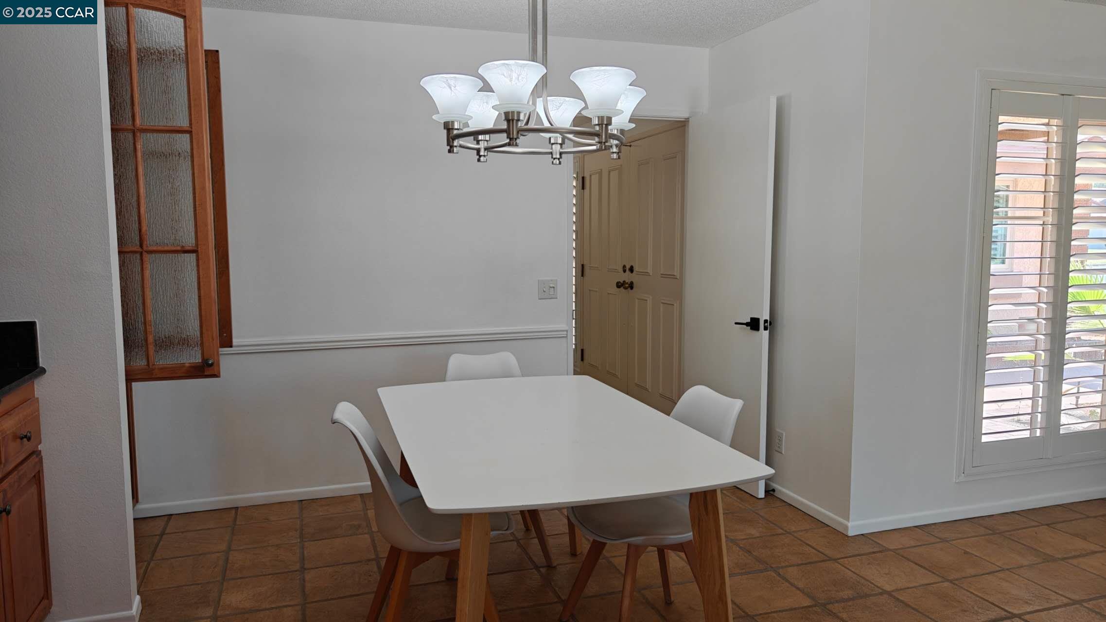 Detail Gallery Image 8 of 24 For 1023 Le Conte Dr, Riverside,  CA 92507 - 4 Beds | 2 Baths