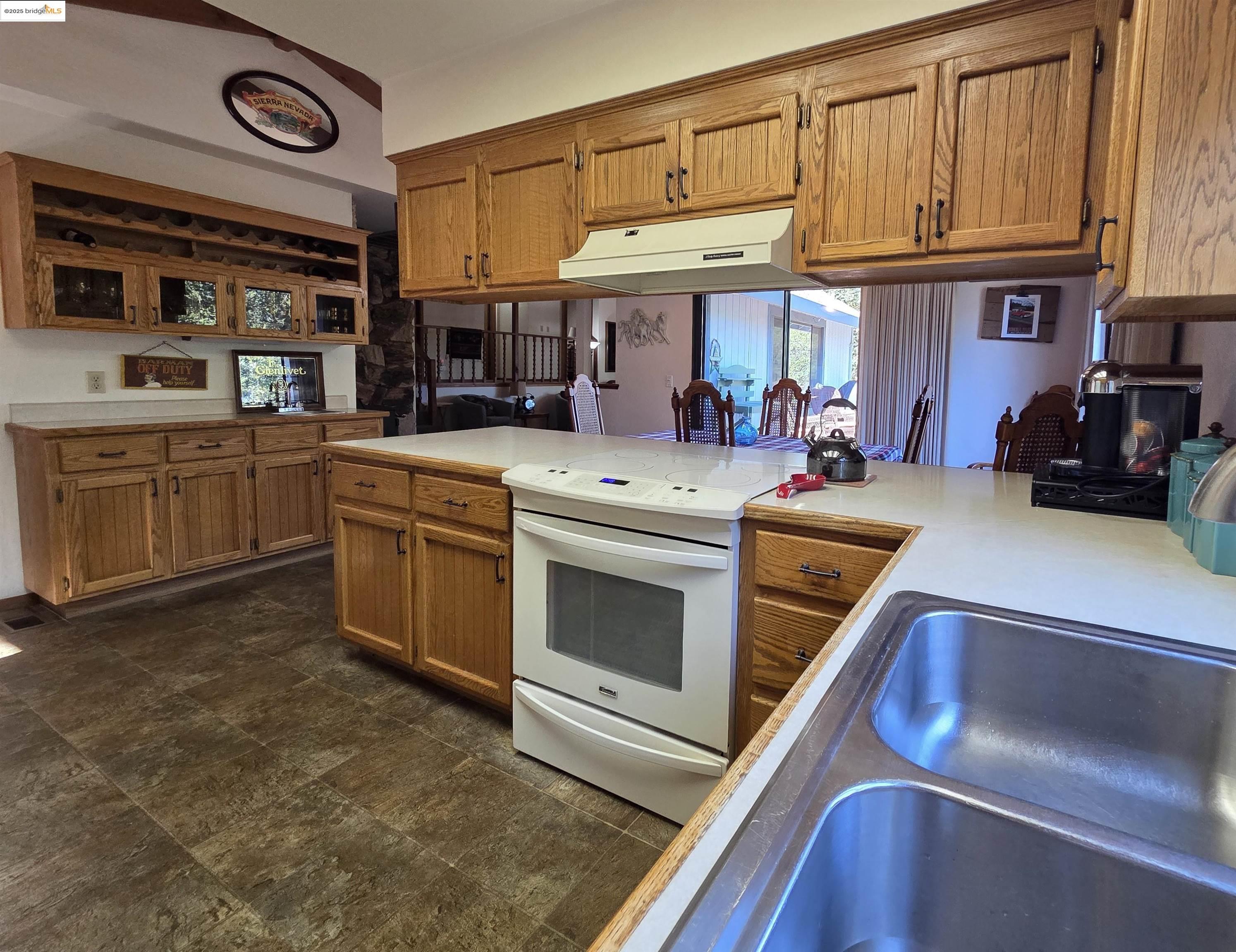 Detail Gallery Image 8 of 47 For 17301 Smokey River, Sonora,  CA 95370 - 3 Beds | 2 Baths