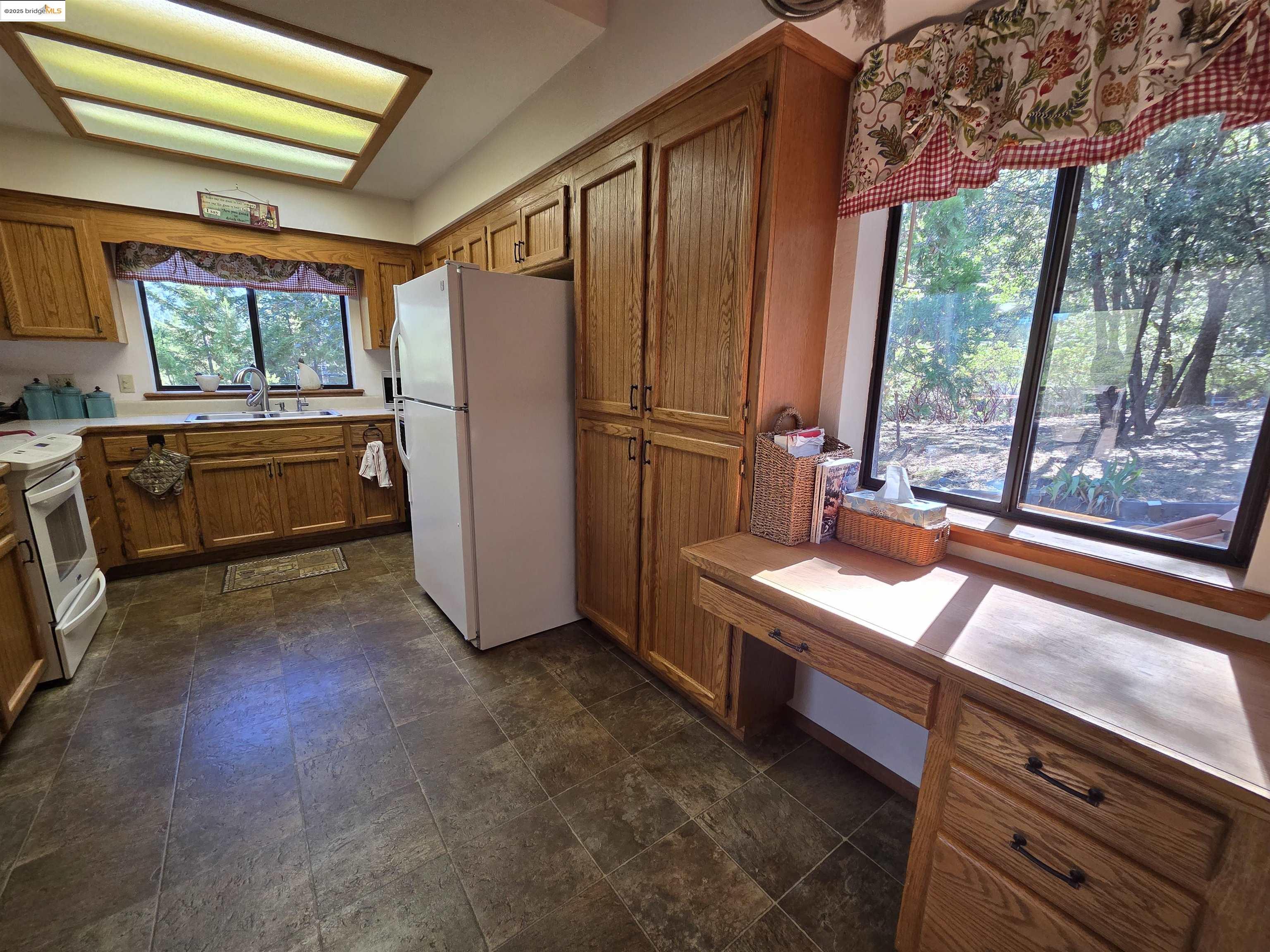 Detail Gallery Image 9 of 47 For 17301 Smokey River, Sonora,  CA 95370 - 3 Beds | 2 Baths
