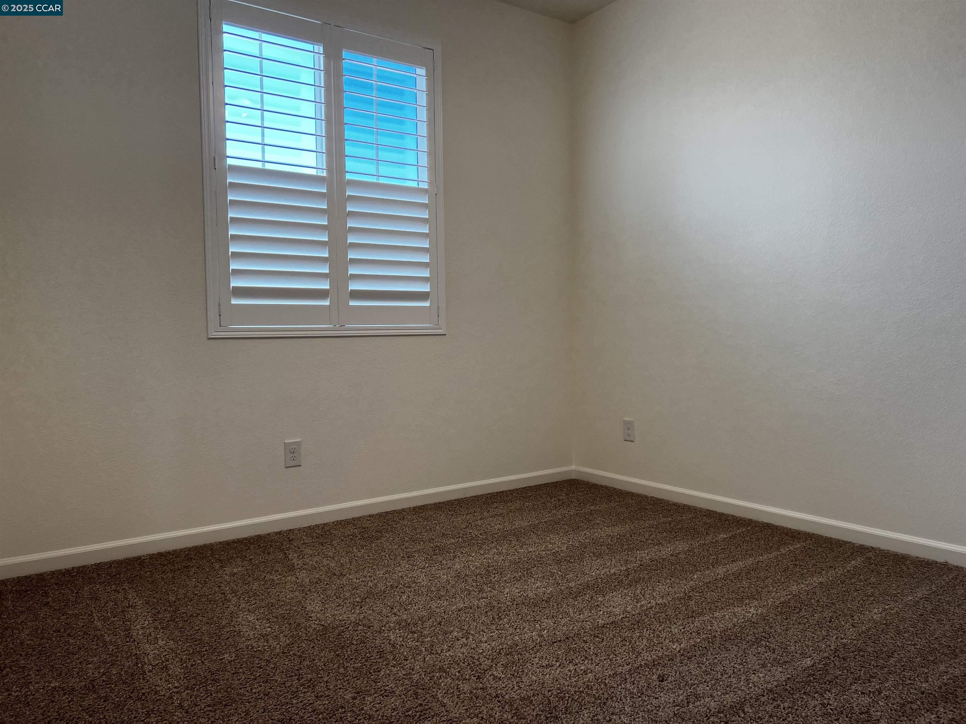 Detail Gallery Image 11 of 23 For 742 Iris Dr, Vallejo,  CA 95687 - 3 Beds | 2/1 Baths