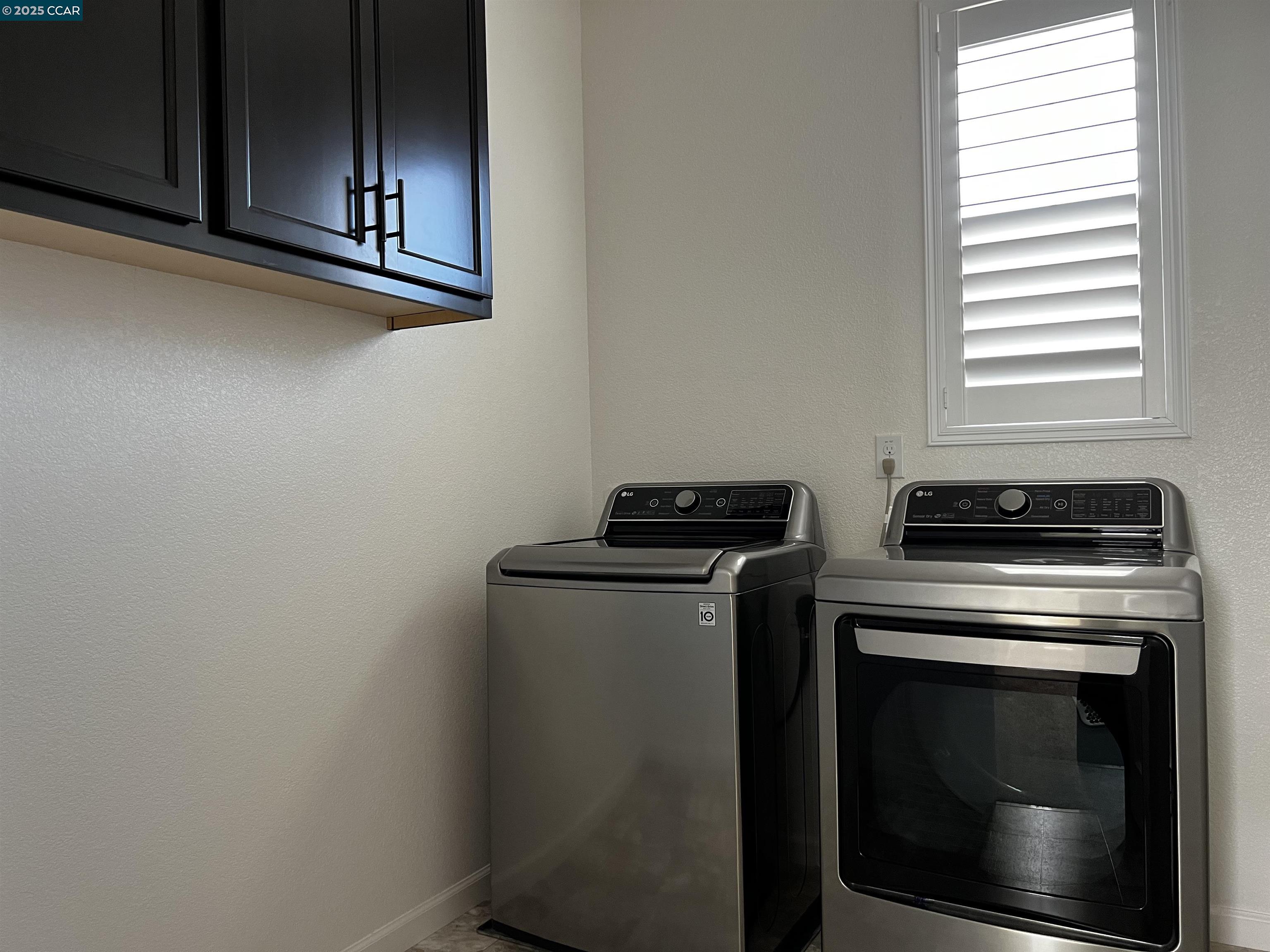 Detail Gallery Image 14 of 23 For 742 Iris Dr, Vallejo,  CA 95687 - 3 Beds | 2/1 Baths
